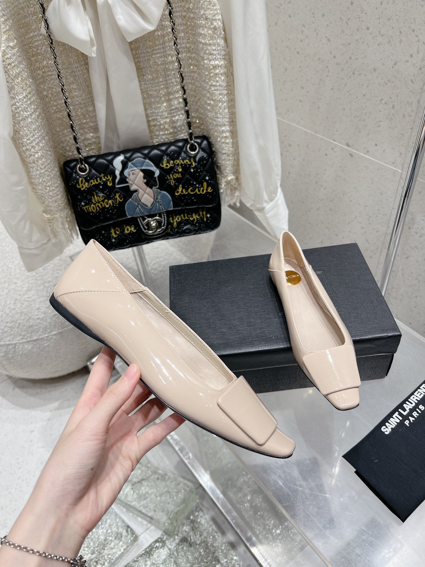 LOUIS VUITTON BALLERINA FLATS IN BEIGE CREAM PATENT CALFSKIN