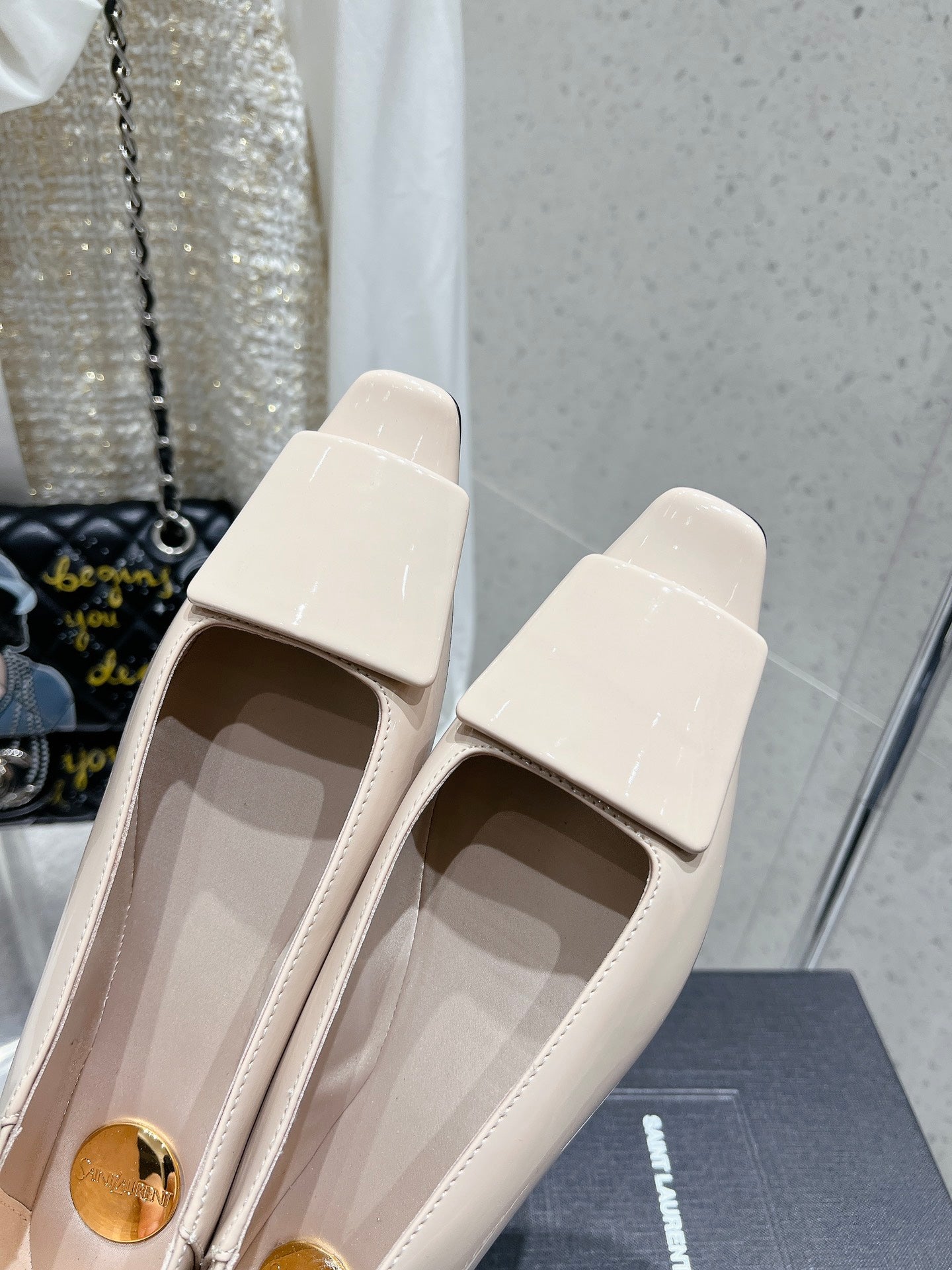 LOUIS VUITTON BALLERINA FLATS IN BEIGE CREAM PATENT CALFSKIN