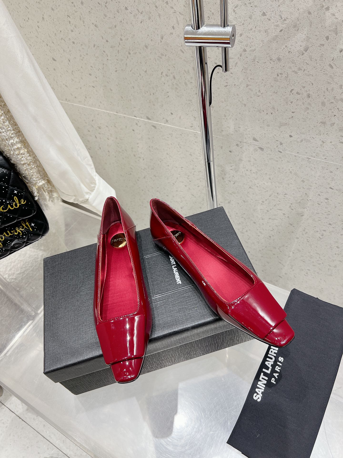 LOUIS VUITTON BALLERINA FLATS IN RUBY RED PATENT CALFSKIN
