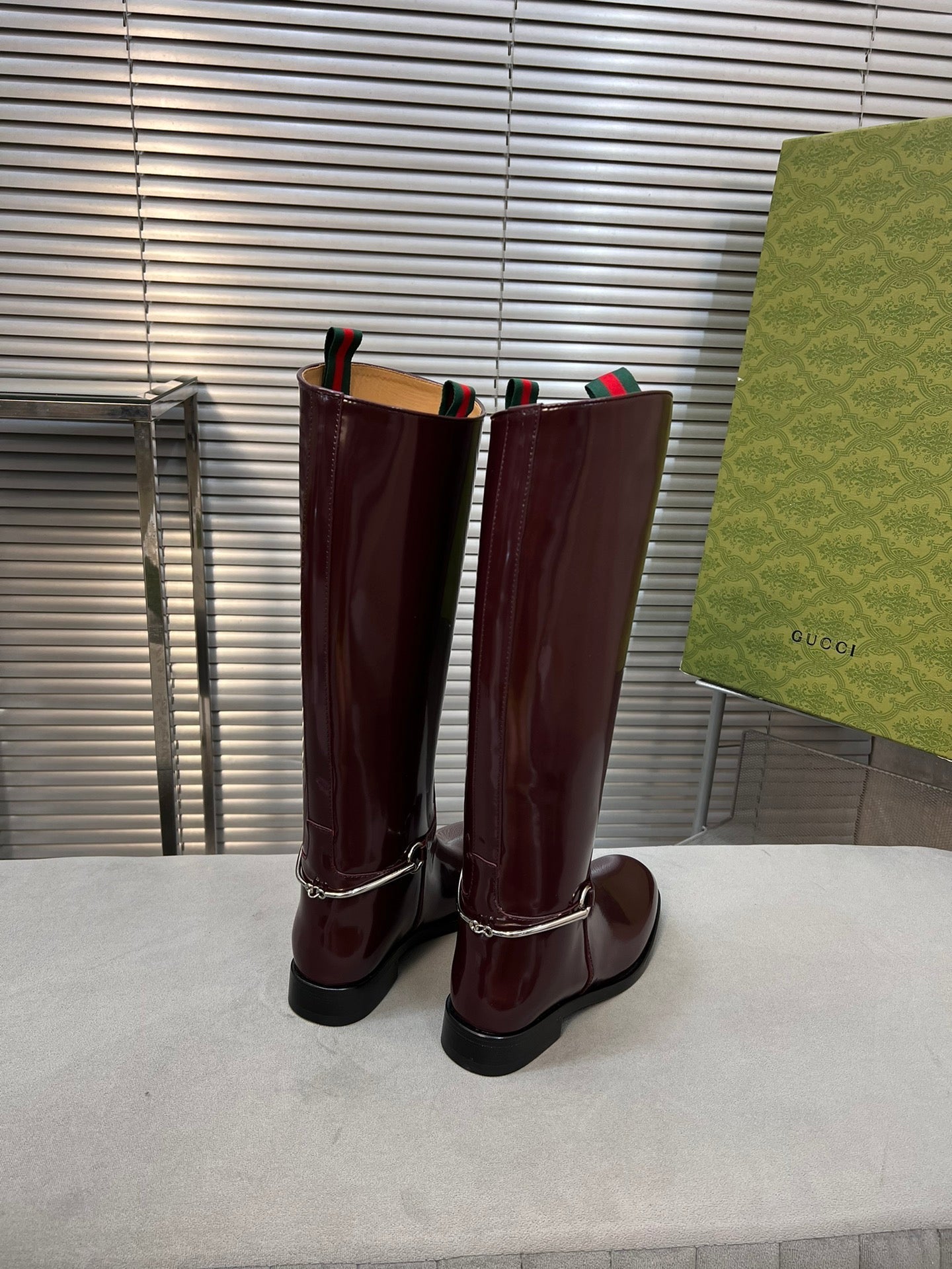 GUCCI SLIM HORSEBIT KNEE BOOTS WITH WEB IN WINE RED GLOSSY CALFSKIN