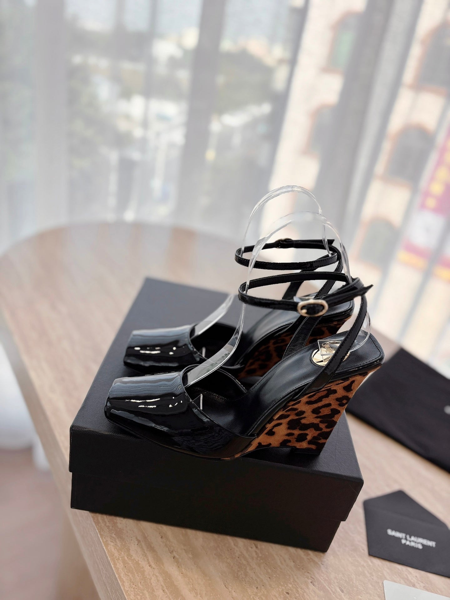 LOUIS VUITTON LA SCANDALE HIGH 10 CM WEDGE SANDALS IN BLACK PATENT LEATHER