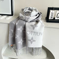 LOUIS VUITTON ESSENTIAL SCARF 186 CM IN LIGHT GRAY WOOL 399774