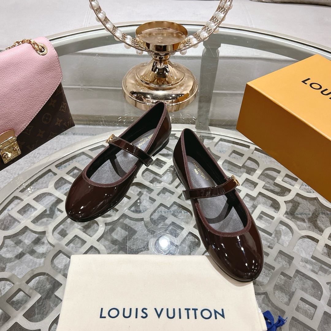 LOUIS VUITTON MARY JANE SHOES IN WALNUT BROWN PATENT CALFSKIN
