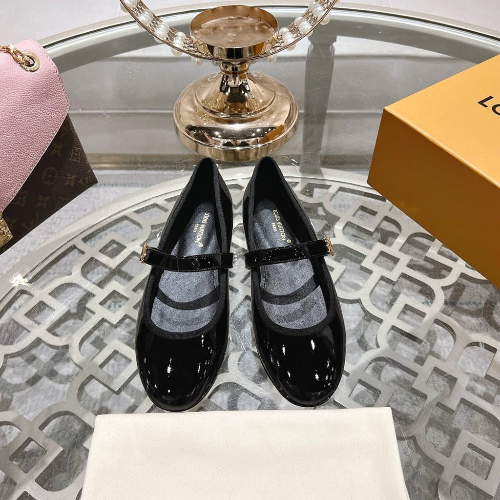 LOUIS VUITTON MARY JANE SHOES IN BLACK PATENT CALFSKIN