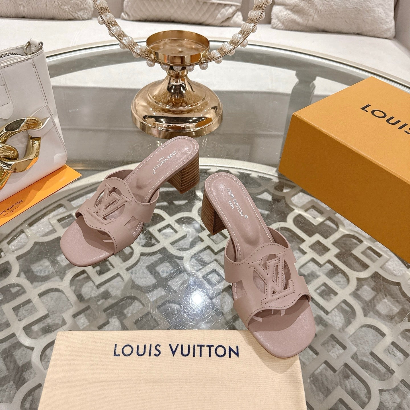 LOUIS VUITTON ISOLA HIGH 55 MM MULE IN DUSTY PINK CALFSKIN