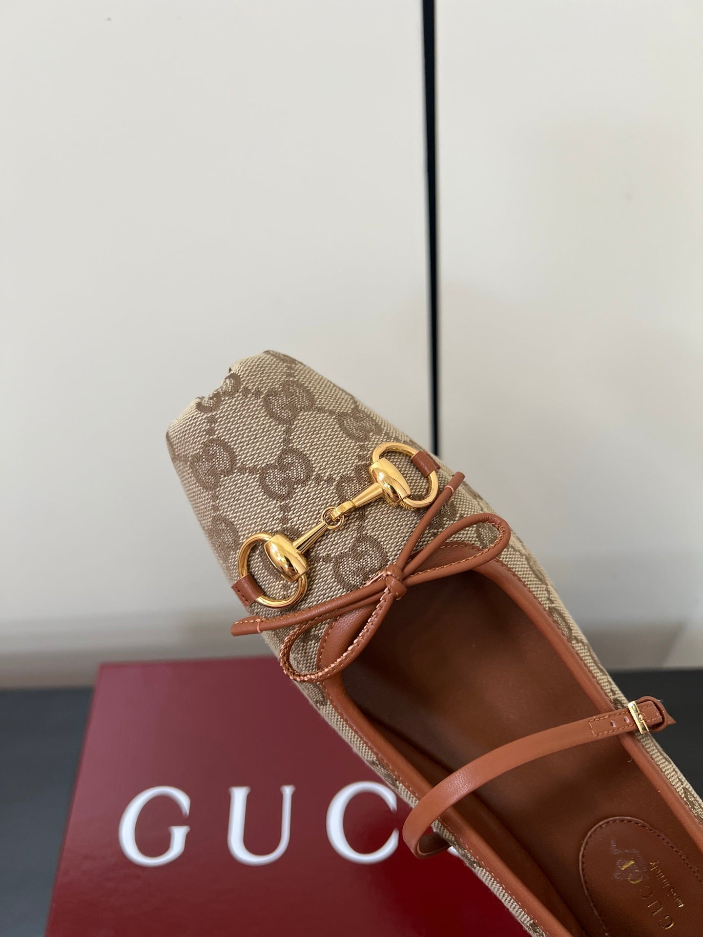 GUCCI MARY JANE 25S IN MINK BROWN CANVAS MIX LAMBSKIN WITH GOLD HARDWARE