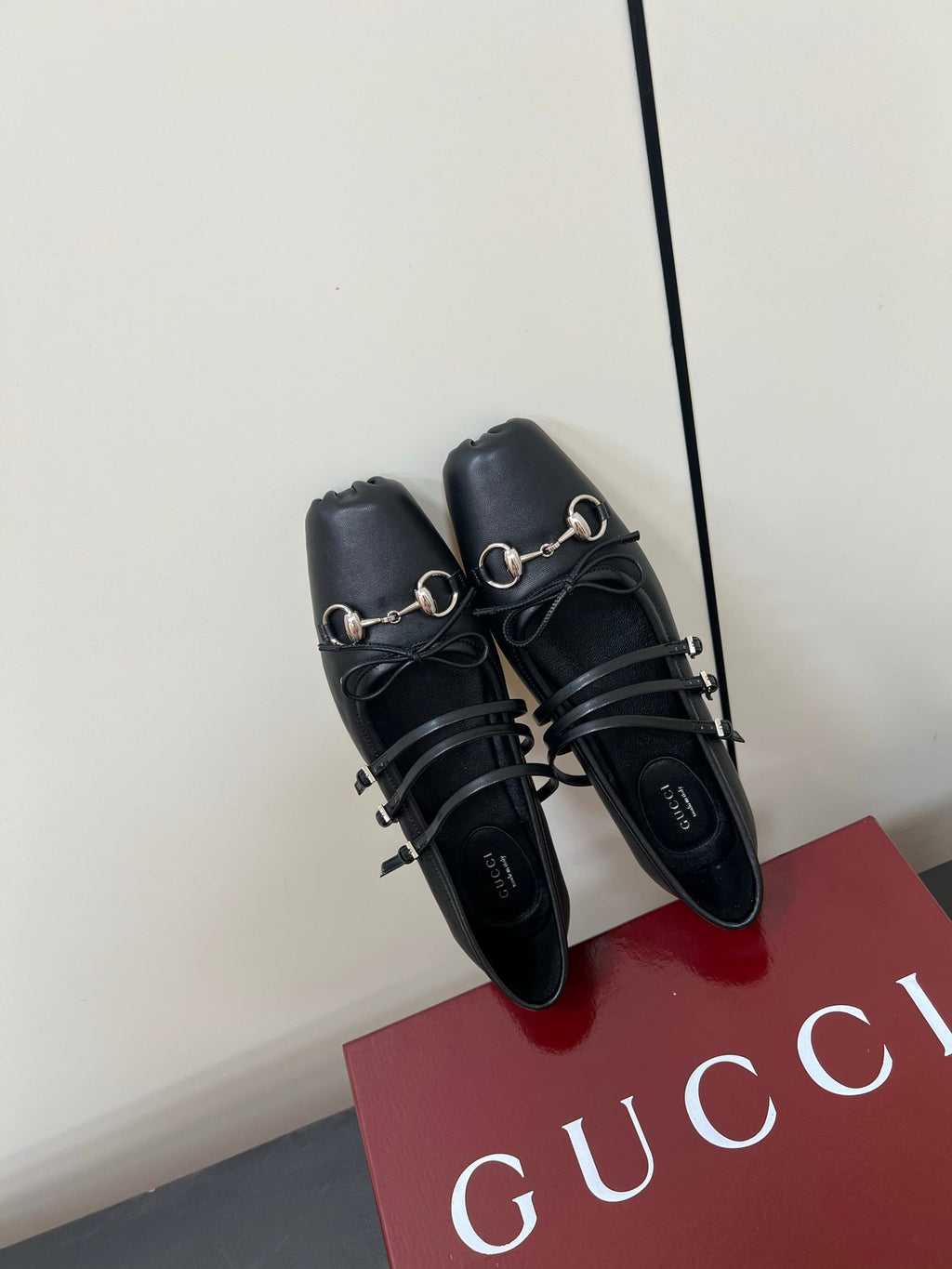 GUCCI MARY JANE 25S IN BLACK LAMBSKIN WITH SILVER HARDWARE