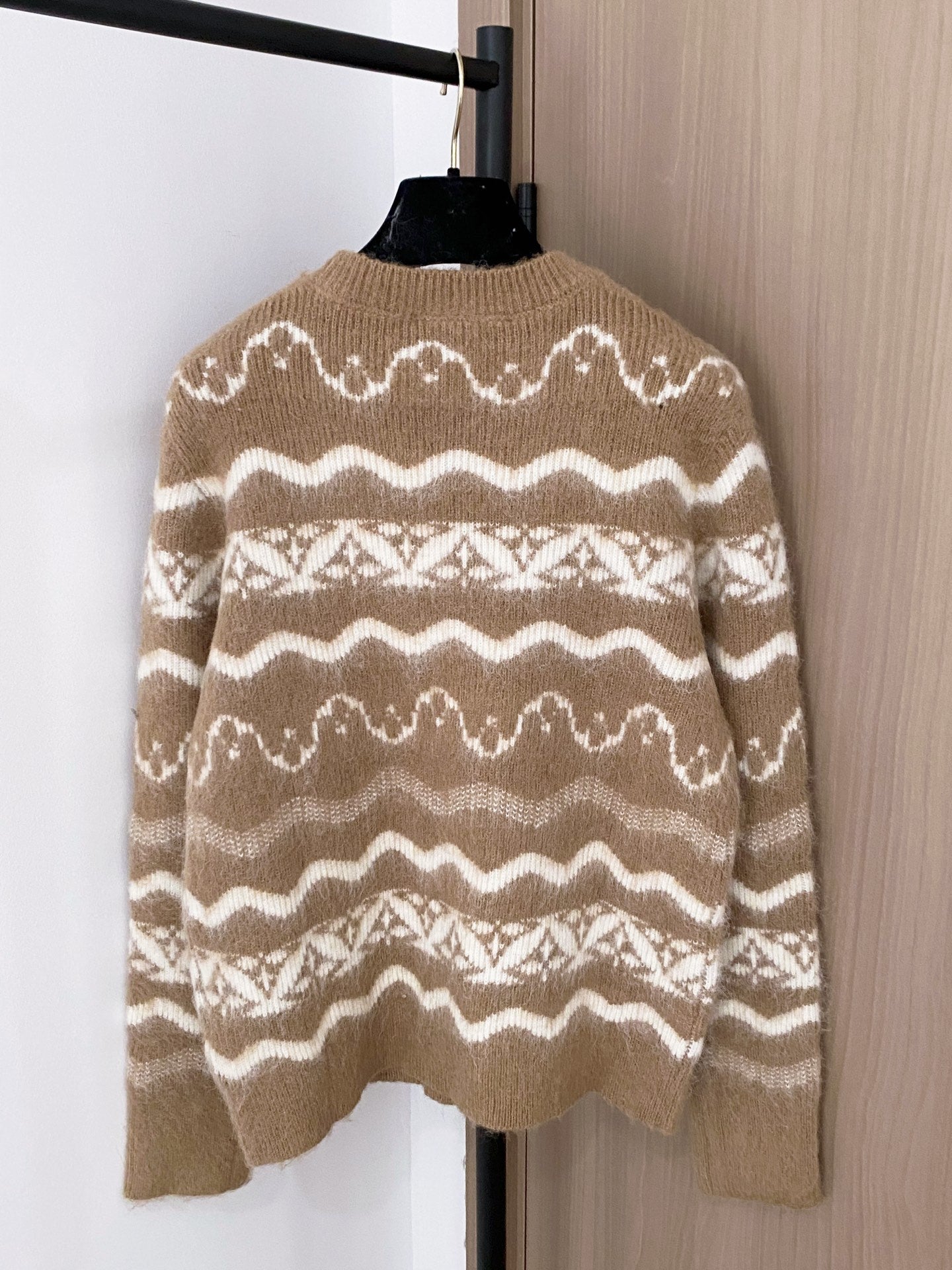 LOUIS VUITTON LV 25S SWEATER 99240