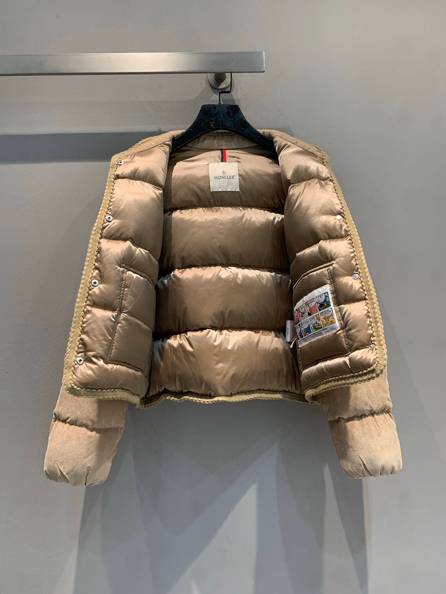 MONCLER 25S SHORT VELVET DOWN JACKET 346