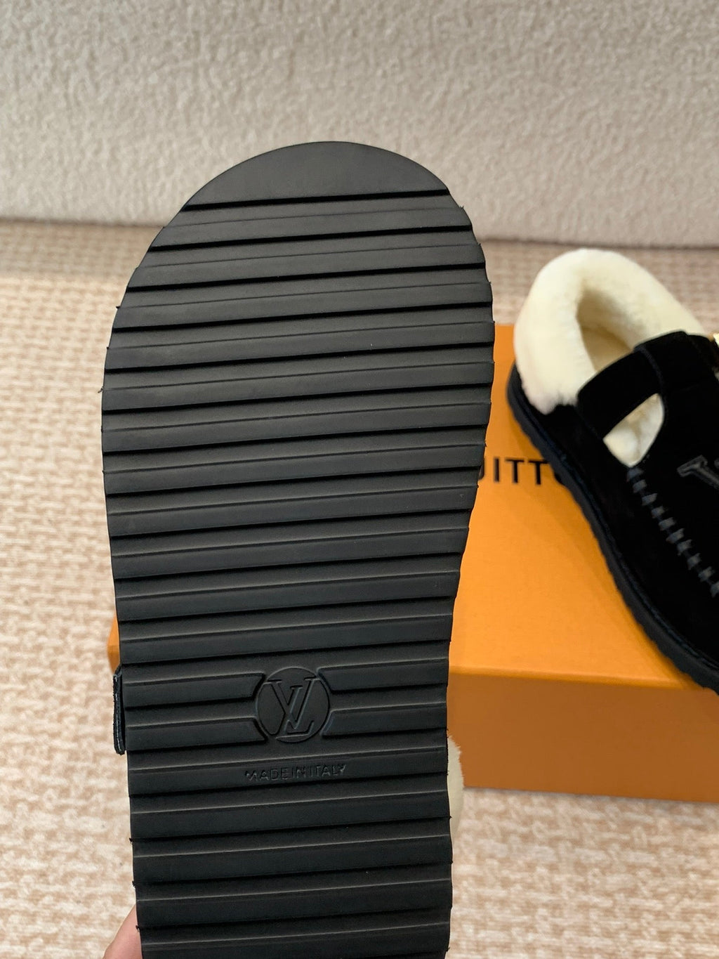 LOUIS VUITTON COLORADO COMFORT MARY JANE IN BLACK SUEDE AND SHEARLING LINING