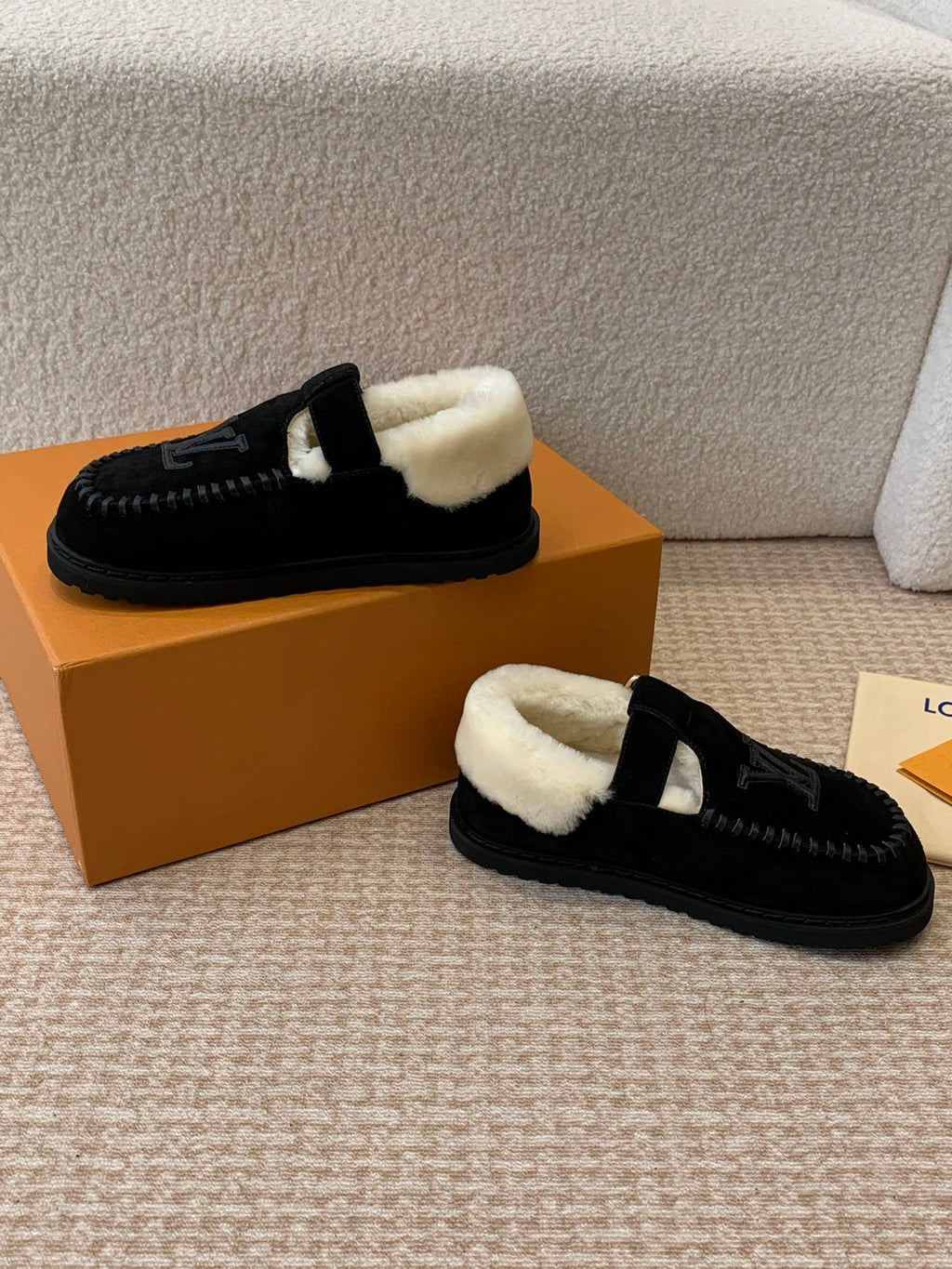 LOUIS VUITTON COLORADO COMFORT MARY JANE IN BLACK SUEDE AND SHEARLING LINING