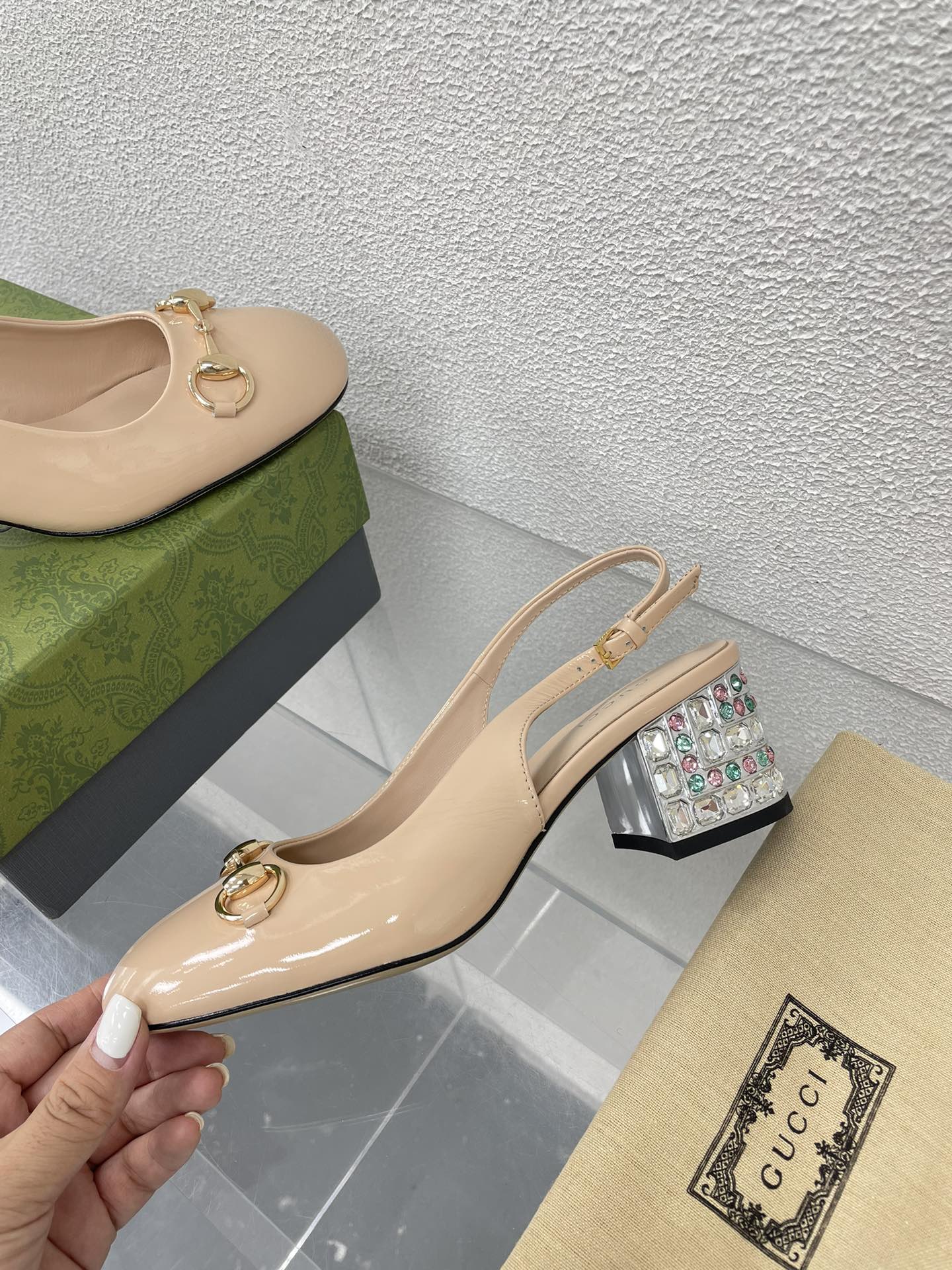 GUCCI WOMEN'S HORSEBIT SLINGBACK IN TAN BEIGE CALFSKIN WITH RHINSTONES