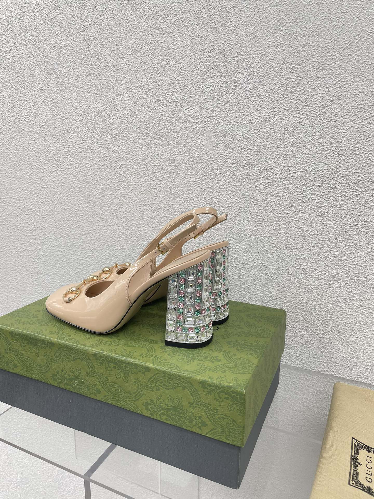 GUCCI WOMEN'S HORSEBIT SLINGBACK 95MM IN TAN BEIGE CALFSKIN WITH RHINSTONES