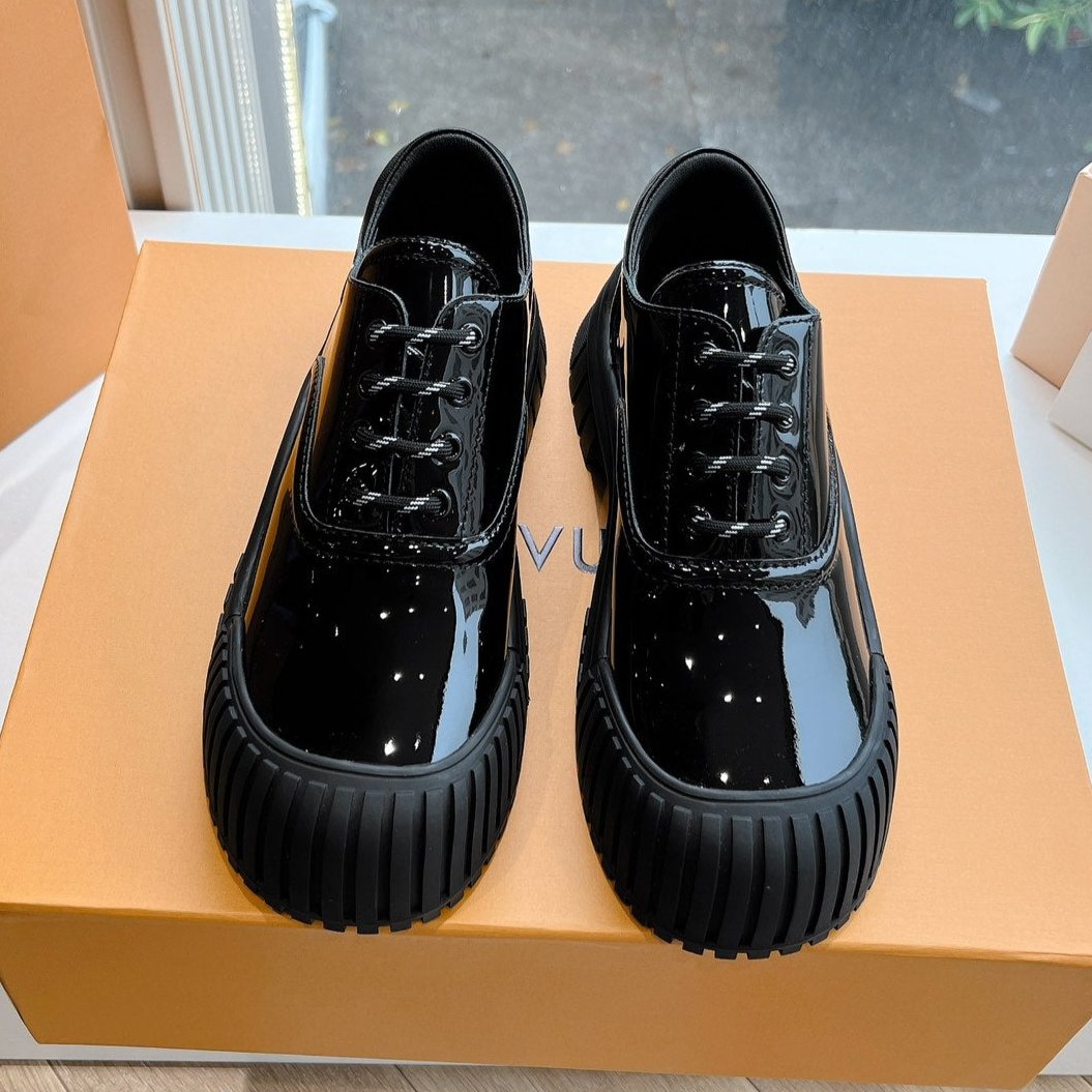 LOUIS VUITTON LV ARCHLIGHT SKATE SNEAKER IN BLACK GLOSSY CALFSKIN
