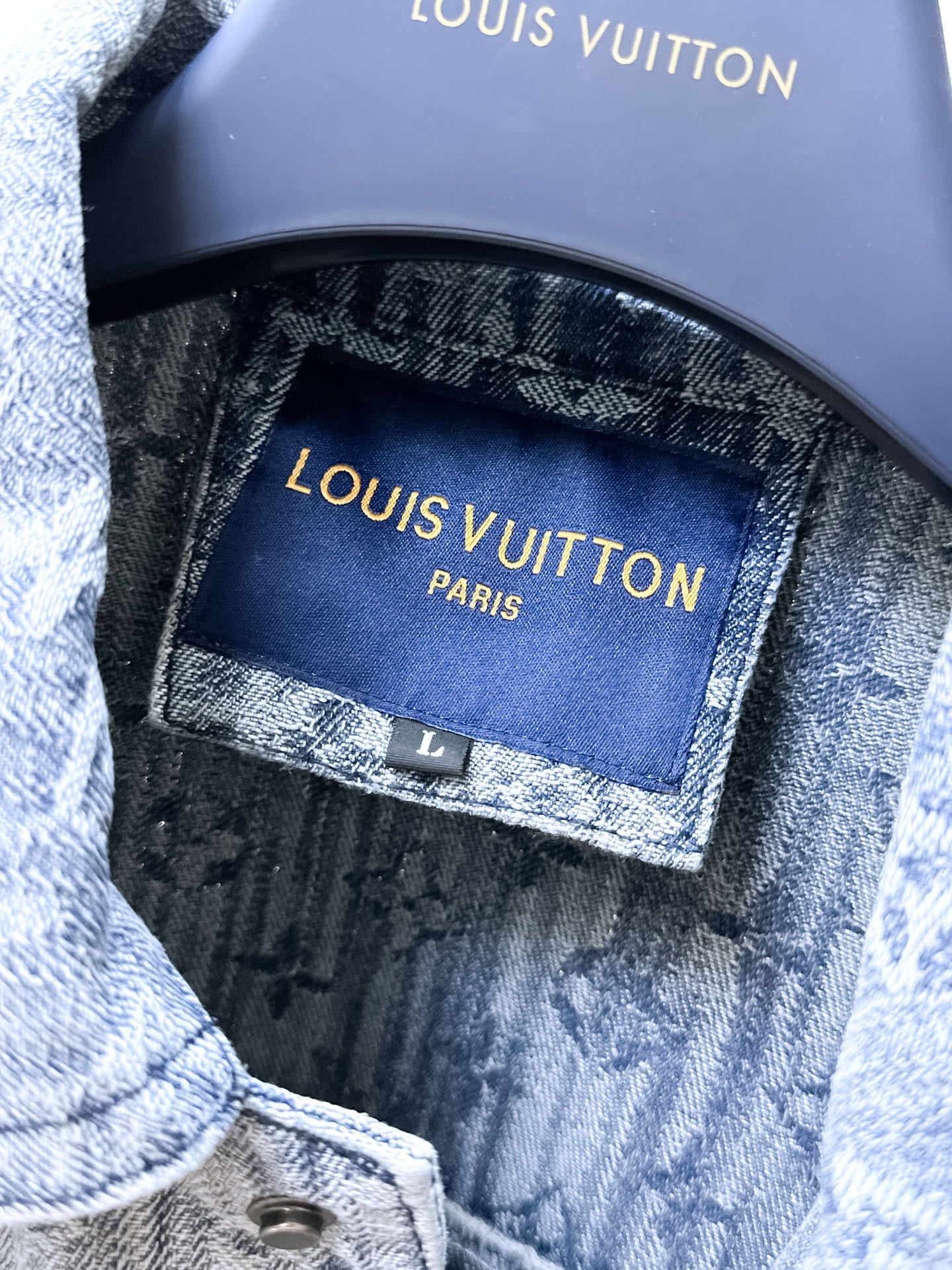 LOUIS VUITTON LV SHIRT JACKET IN WHITE BLUE MONOGRAM DENIM 239126