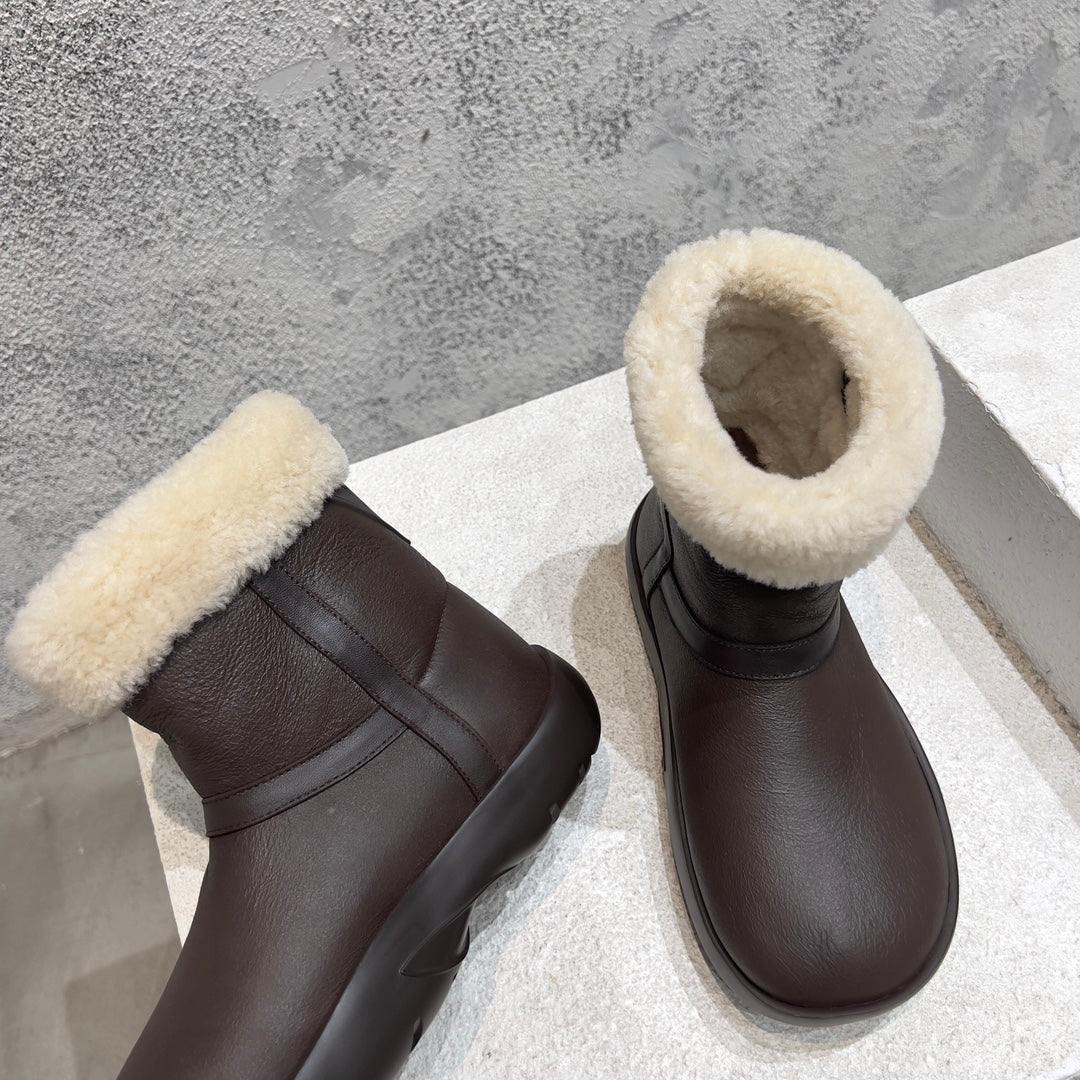 BOTTEGA VENETA ANKLE BOOTS IN CHOCOLATE BROWN LAMBSKIN WITH SHEARLING LINING