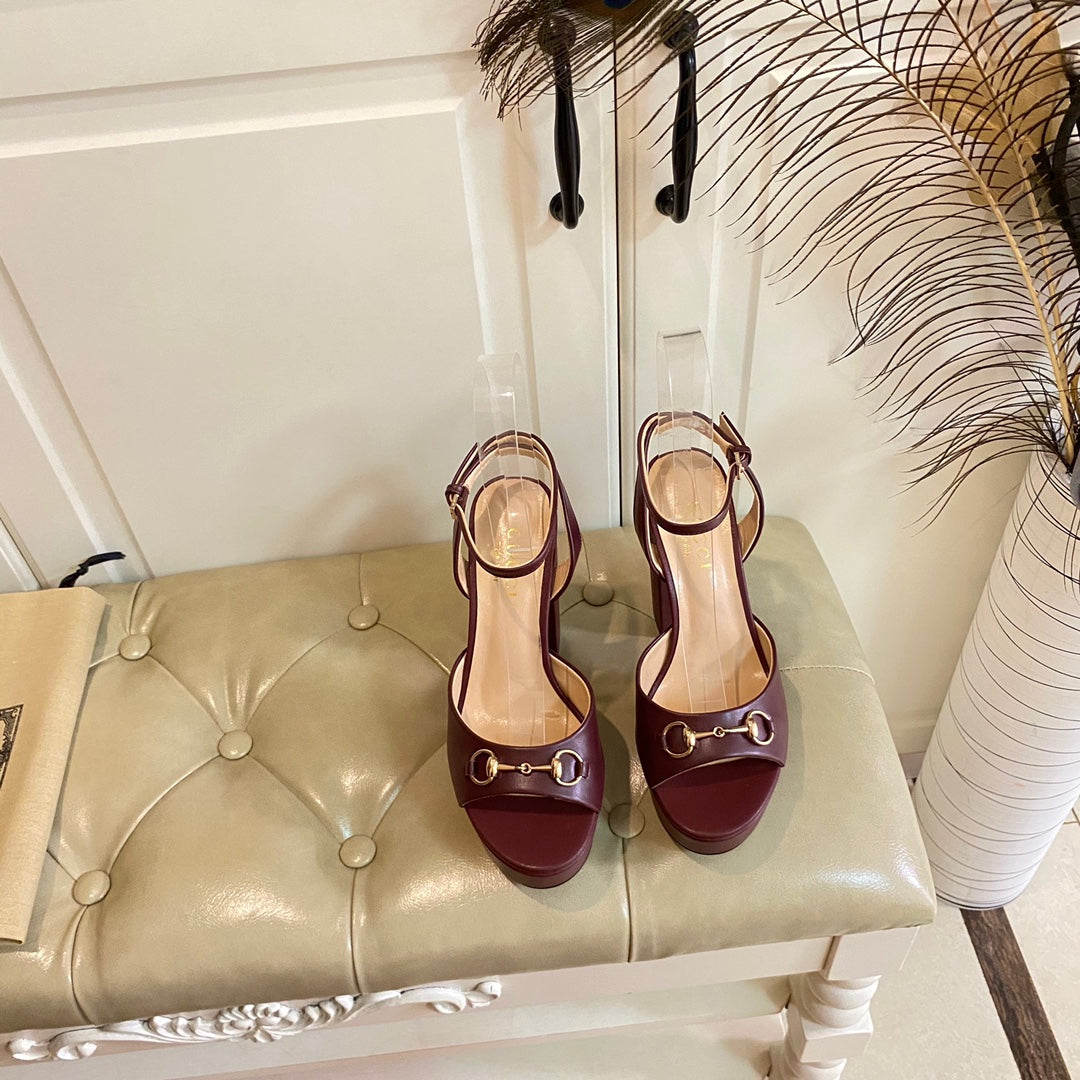 GUCCI HORSEBIT PLATFORM SANDAL IN WINE RED SHEEPSKIN
