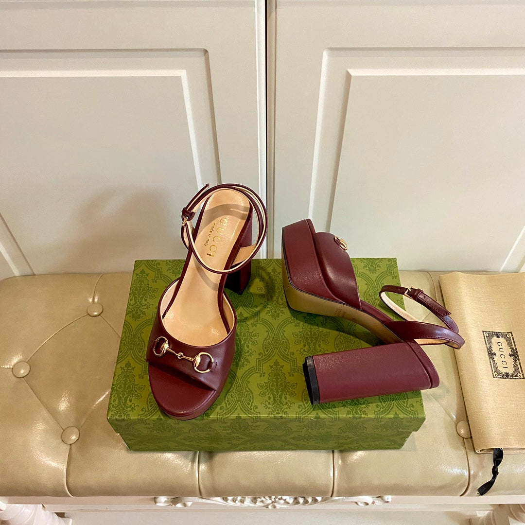 GUCCI HORSEBIT PLATFORM SANDAL IN WINE RED SHEEPSKIN