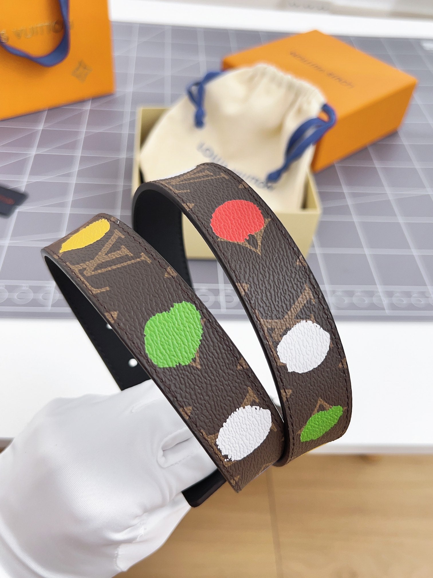 LOUIS VUITTON LV Bloom 30mm Mutilcolor Belt Silver Buckle Black Brown Leather