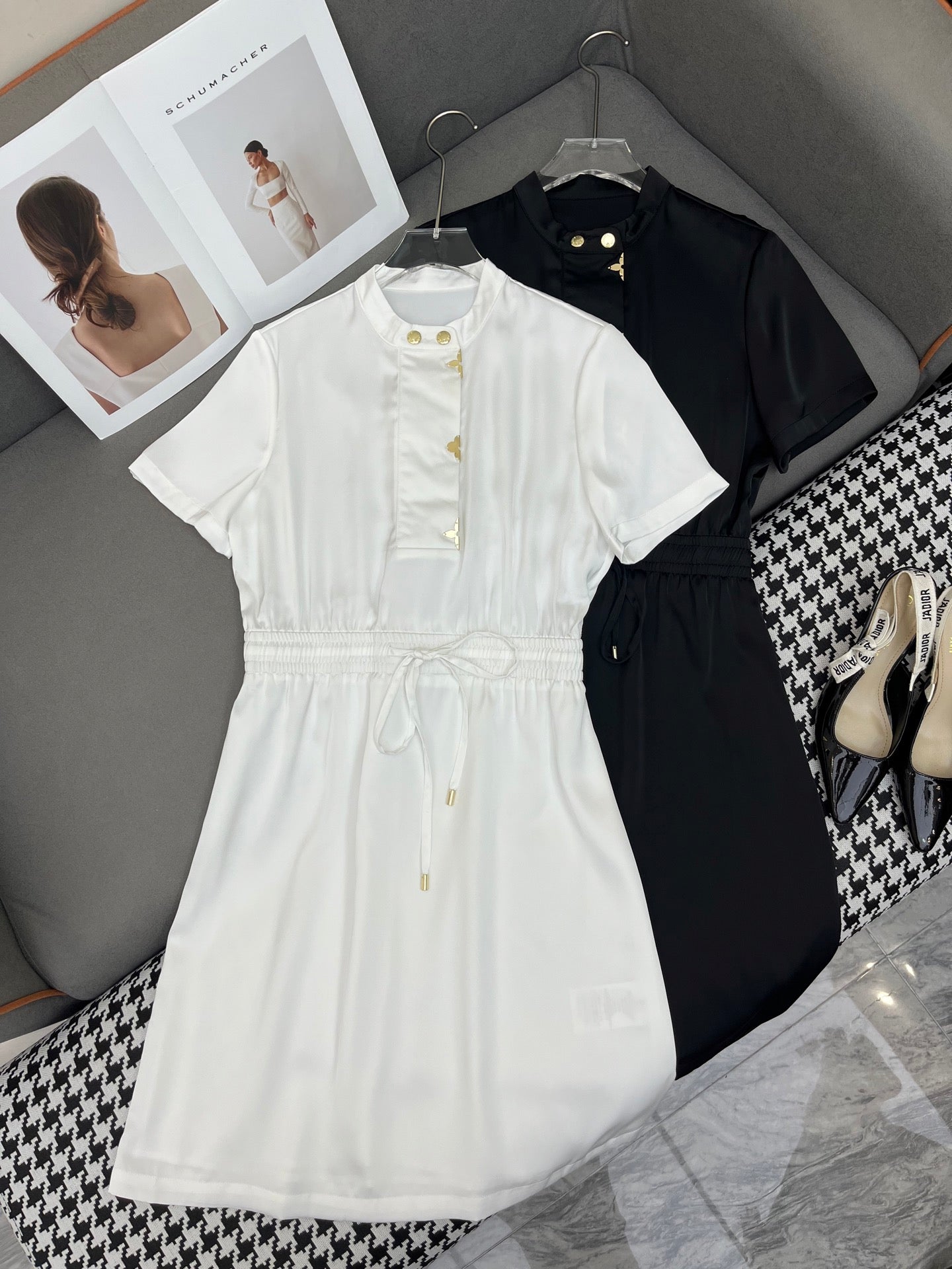 LOUIS VUITTON ROUND-NECK SHORT-SLEEVE DRESS 253297