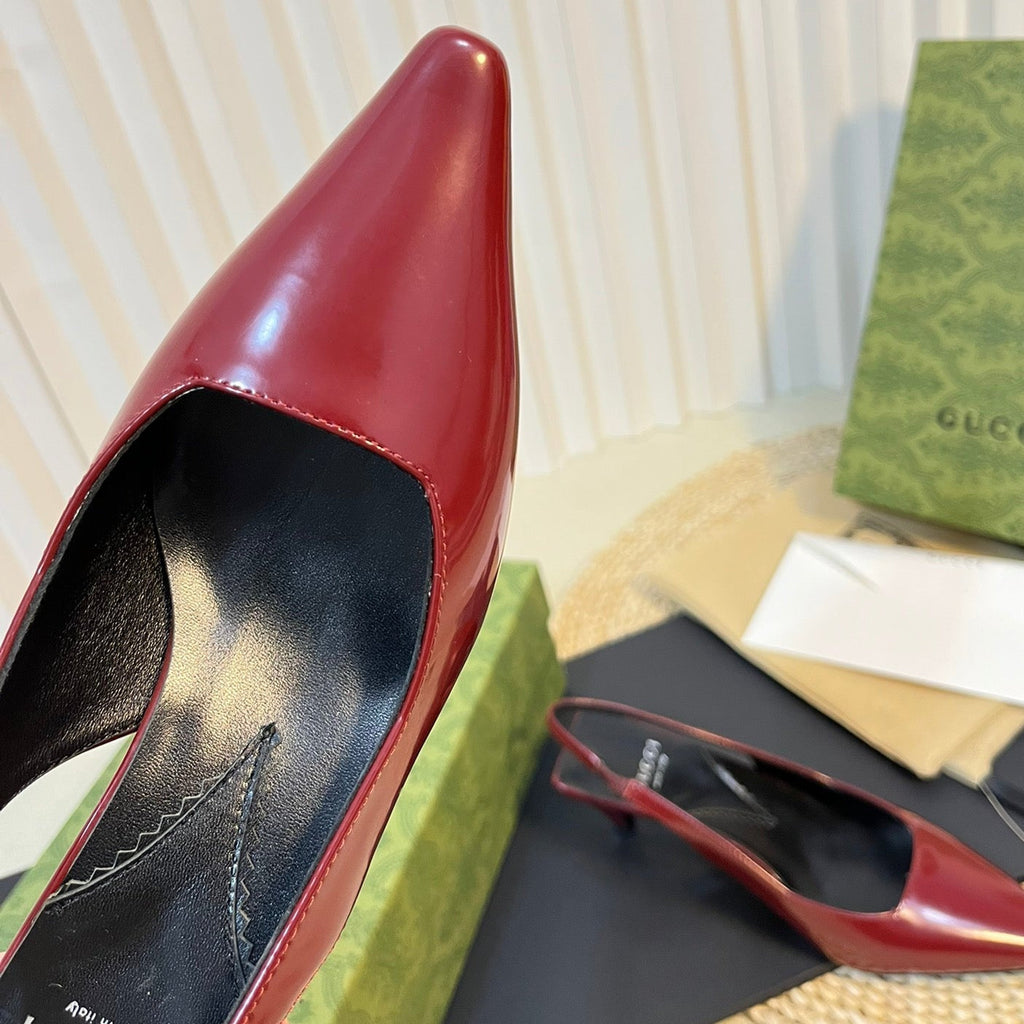 GUCCI Women's G plain leather Logo Slingbacks Currant Red