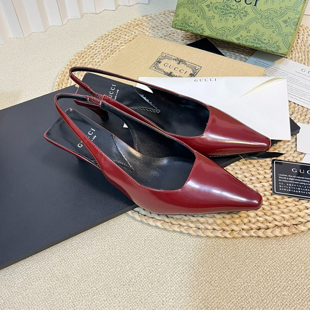 GUCCI Women's G plain leather Logo Slingbacks Currant Red
