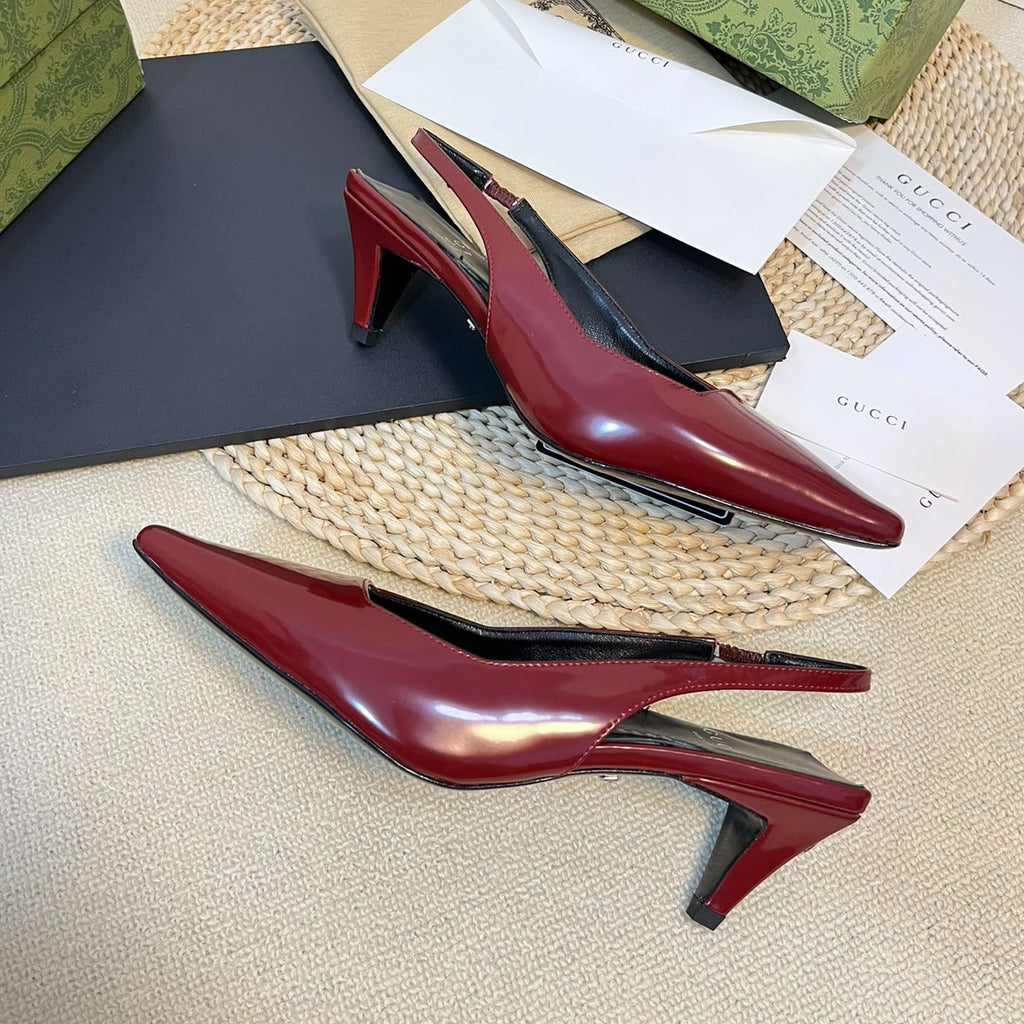 GUCCI Women's G plain leather Logo Slingbacks Currant Red