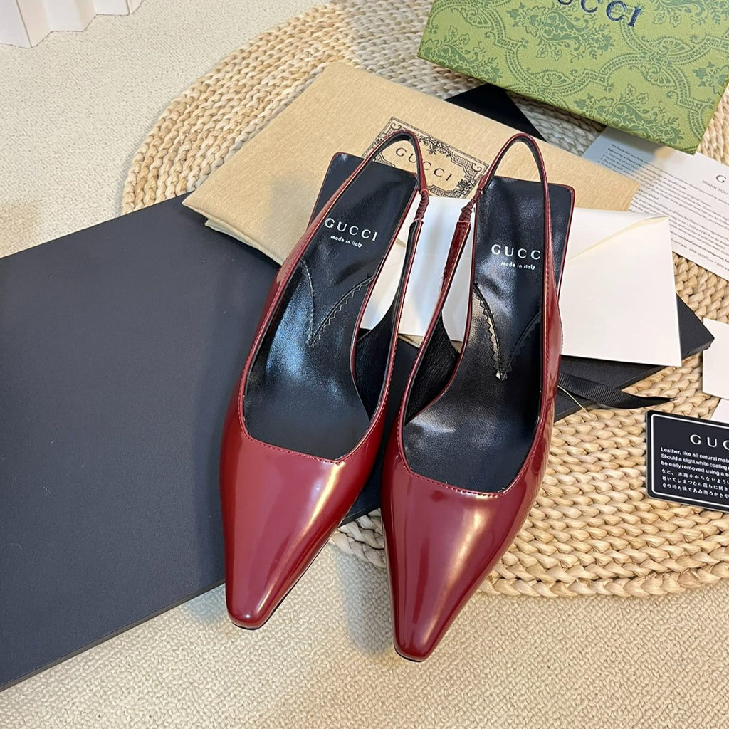 GUCCI Women's G plain leather Logo Slingbacks Currant Red