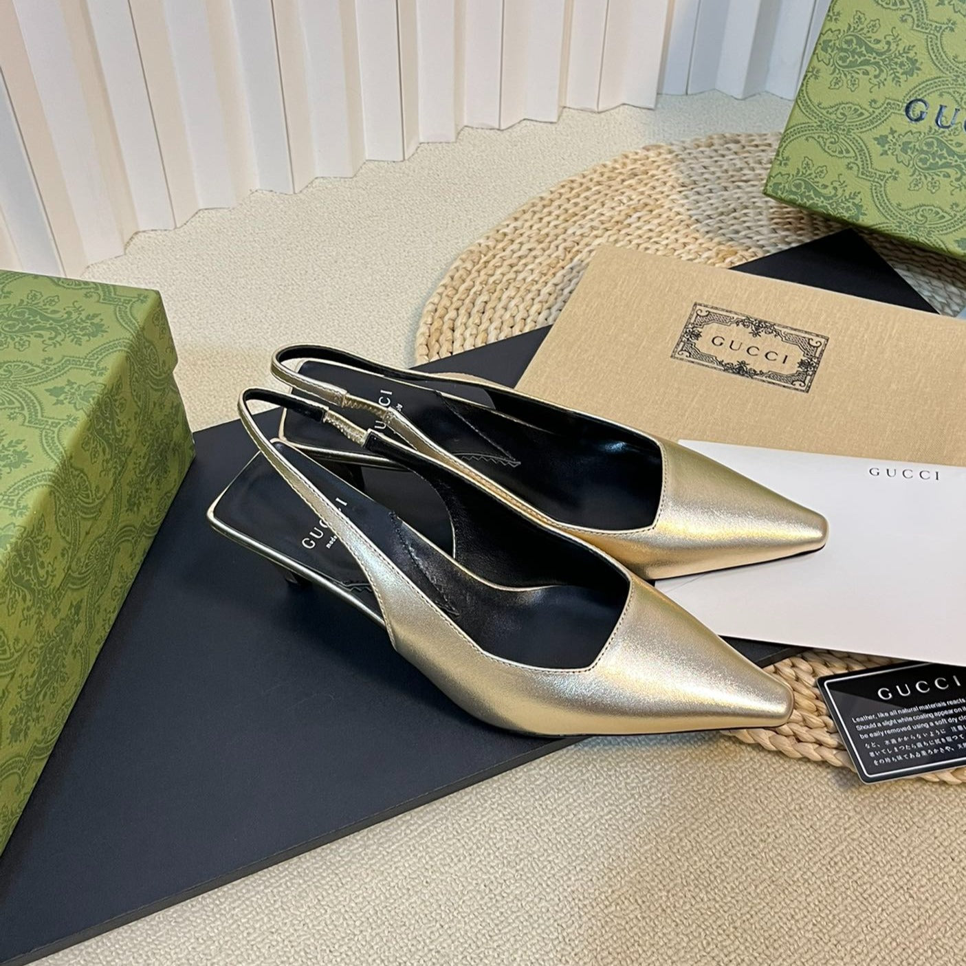 GUCCI Women's G plain leather logo Slingbacks Golden
