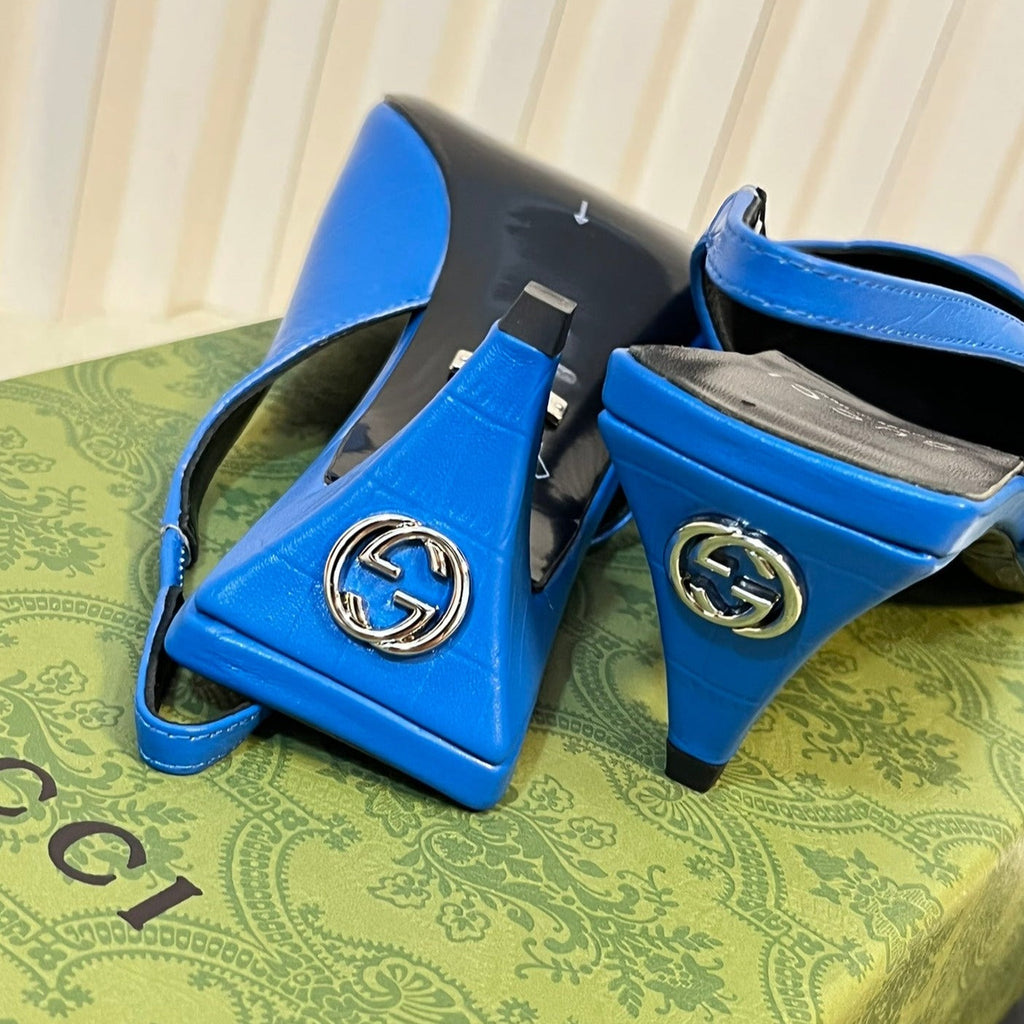 GUCCI Women's G pointed silver-letter Logo slingbacks Azure Blue