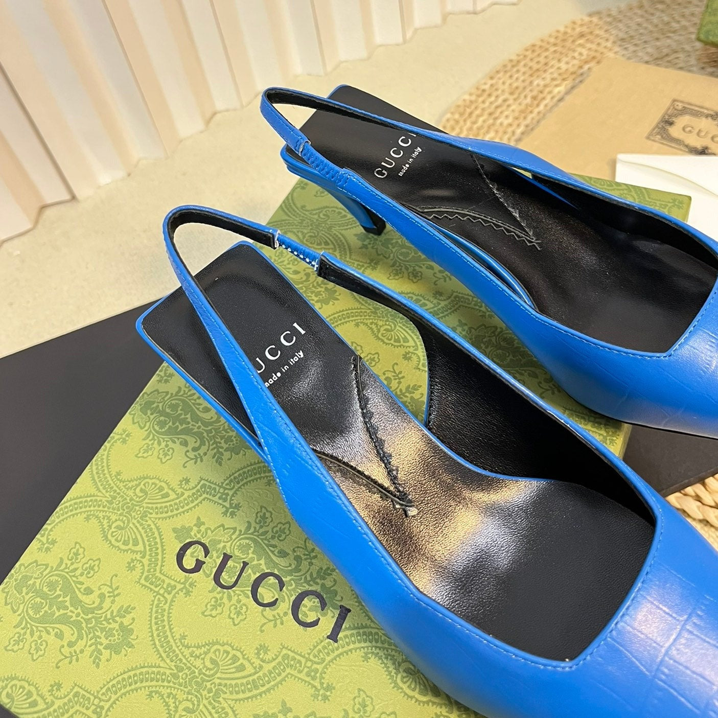 GUCCI Women's G pointed silver-letter Logo slingbacks Azure Blue