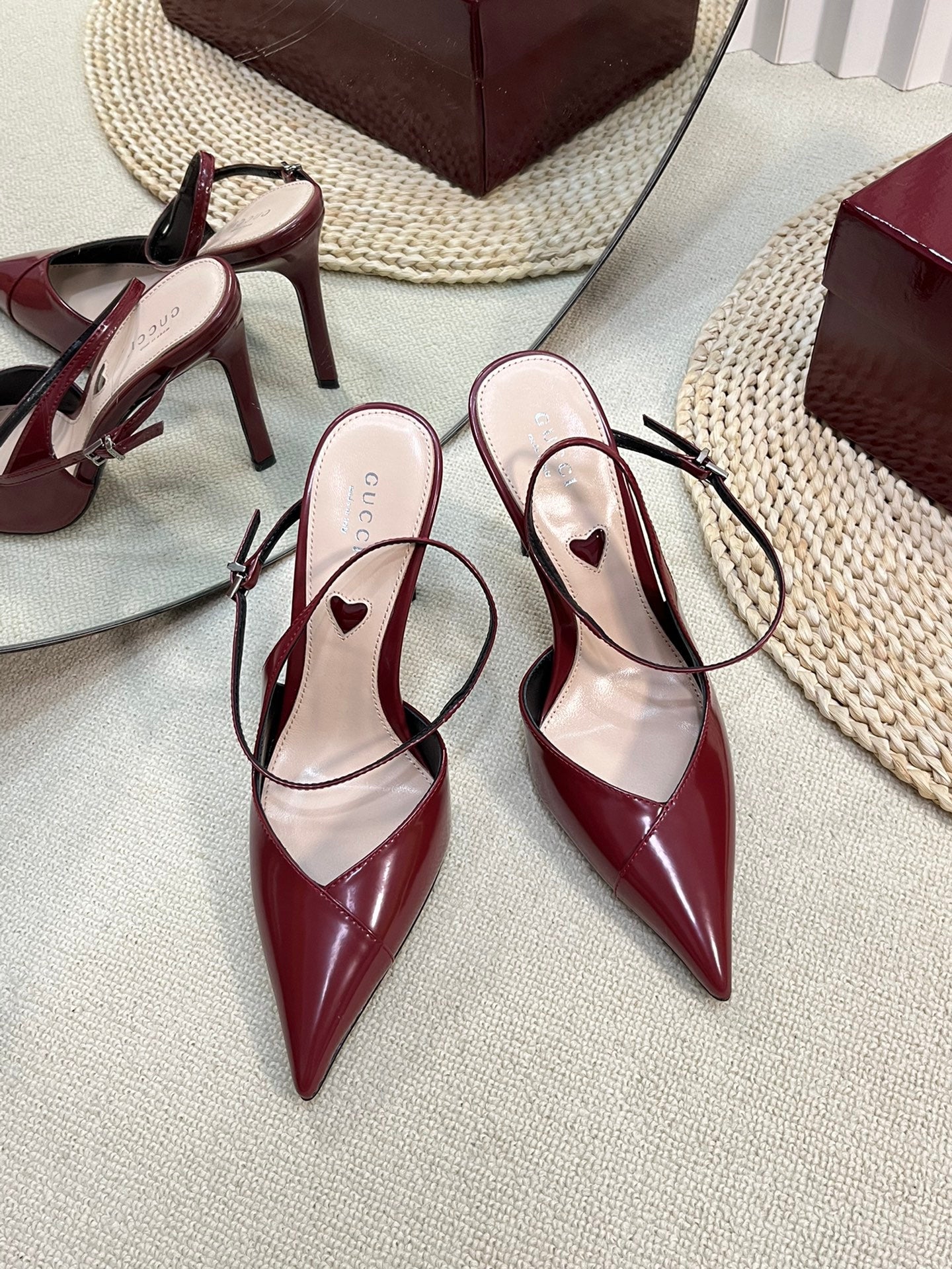 GUCCI HIGH SLINGBACK PUMP 10 CM IN CHERRY RED GLOSSY CALFSKIN