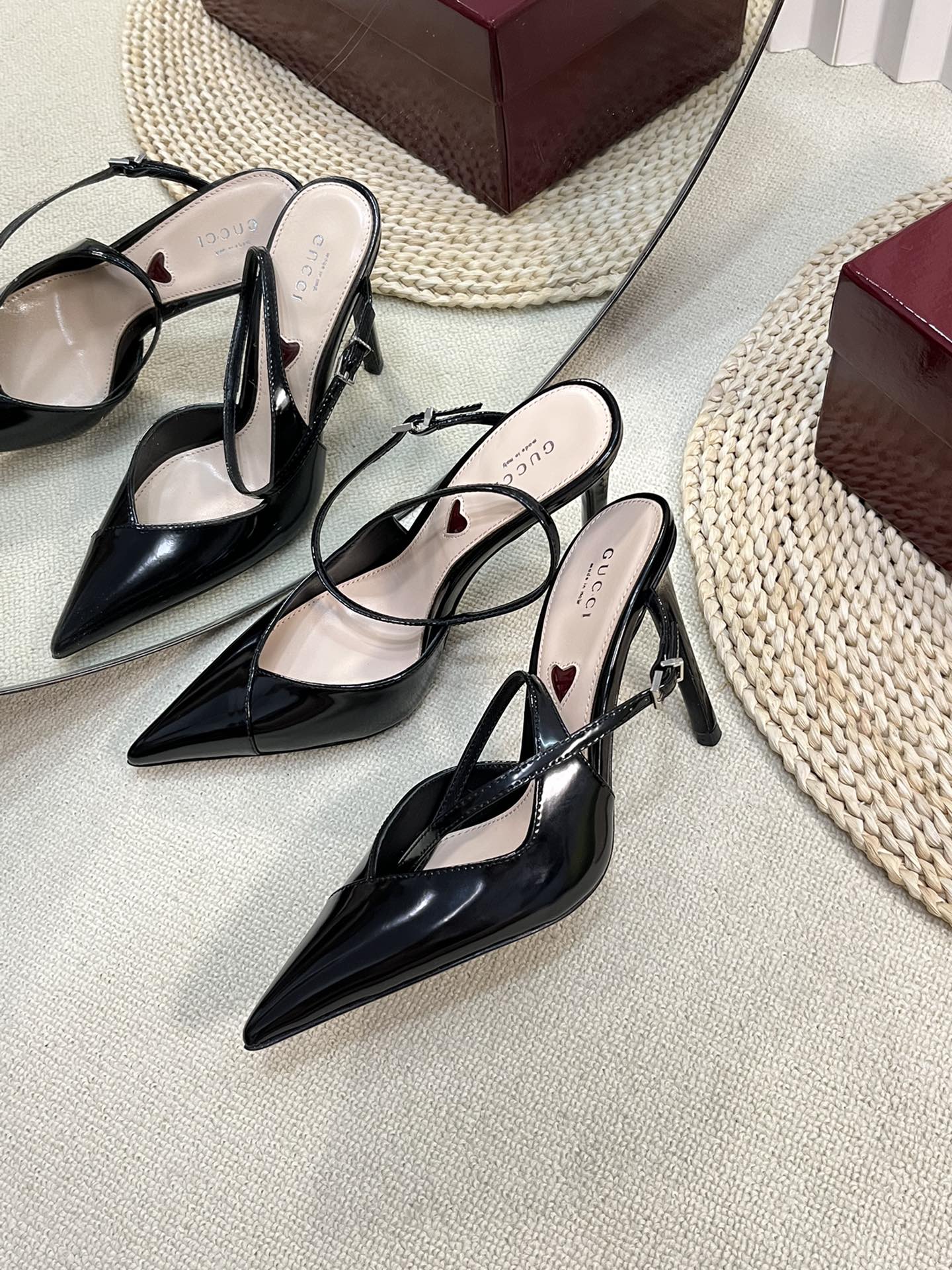 GUCCI HIGH SLINGBACK PUMP 10 CM IN BLACK GLOSSY CALFSKIN