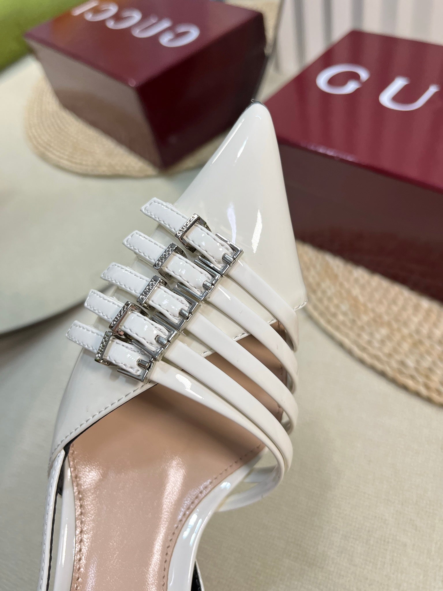 GUCCI SLINGBACK PUMP 6 CM IN WHITE GLOSSY CALFSKIN