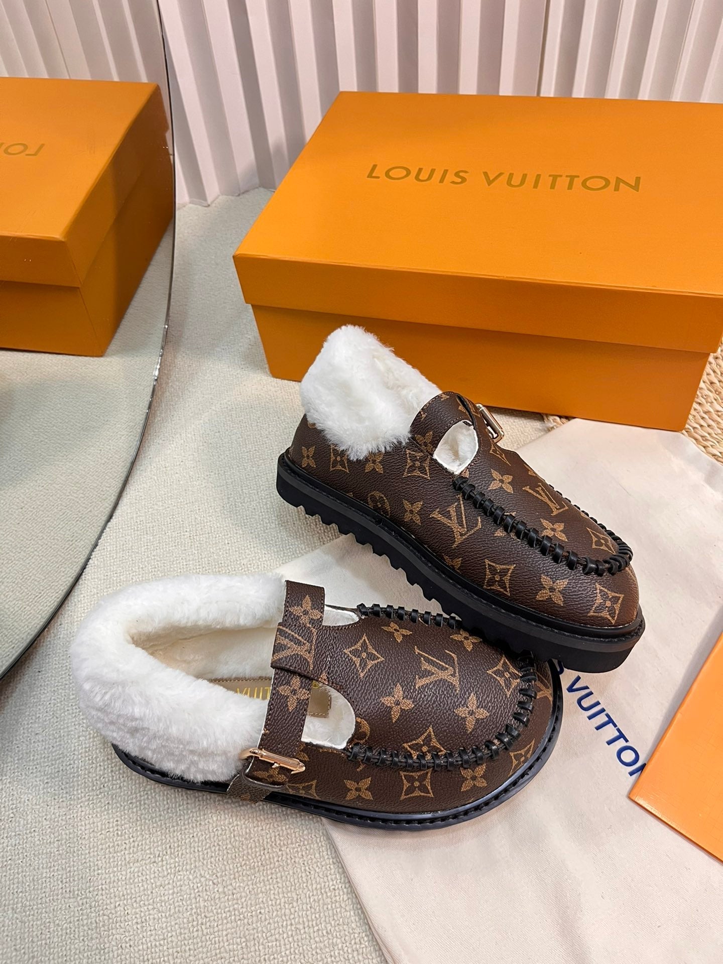 LOUIS VUITTON COLORADO COMFORT MARY JANE IN CHOCOLATE BROWN MONOGRAM CALFSKIN AND SHEARLING LINING