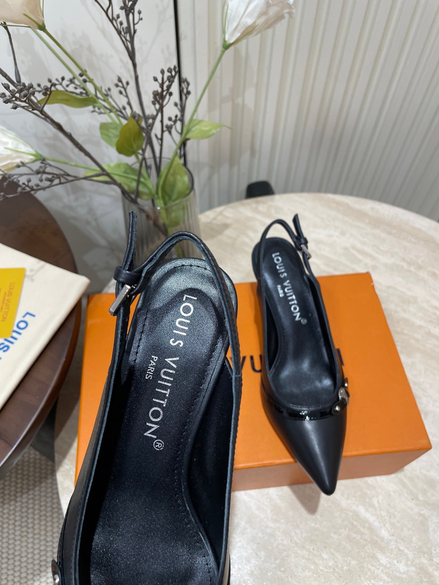 LOUIS VUITTON HIGH SLINGBACKS 5 CM IN BLACK CALFSKIN