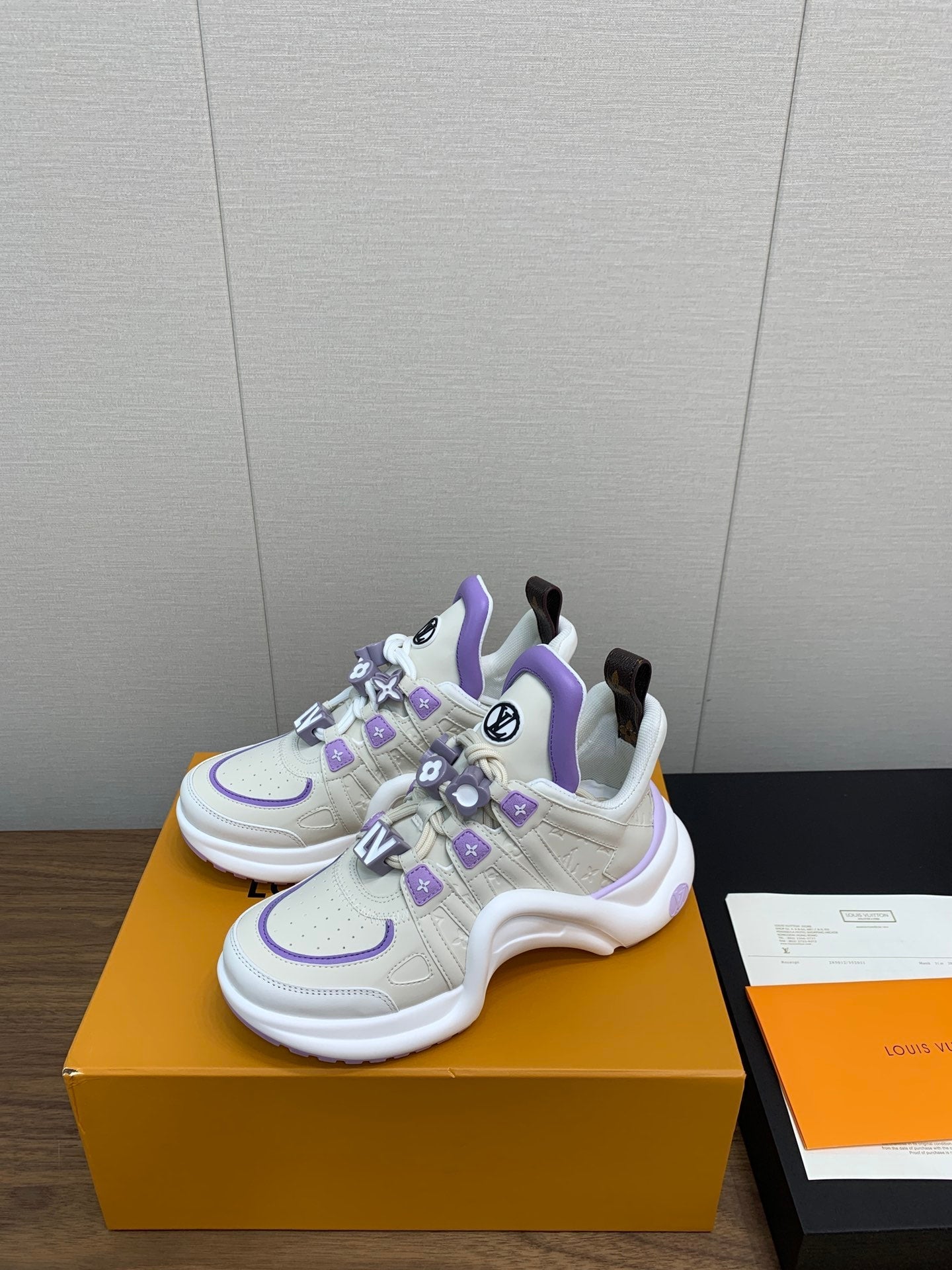 LOUIS VUITTON LV ARCHLIGHT SNEAKER BEIGE MIX VIOLET CALFSKIN