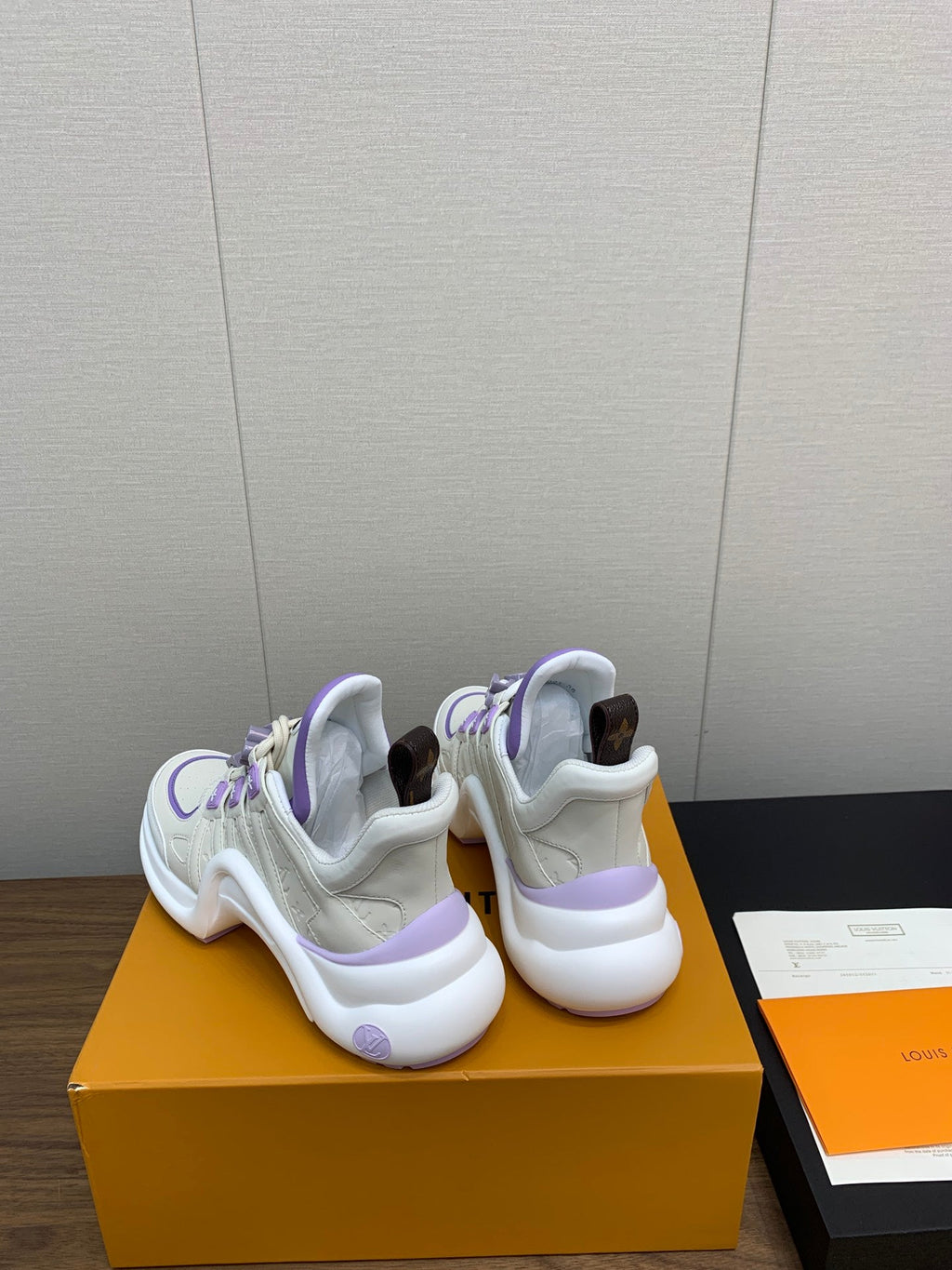 LOUIS VUITTON LV ARCHLIGHT SNEAKER BEIGE MIX VIOLET CALFSKIN