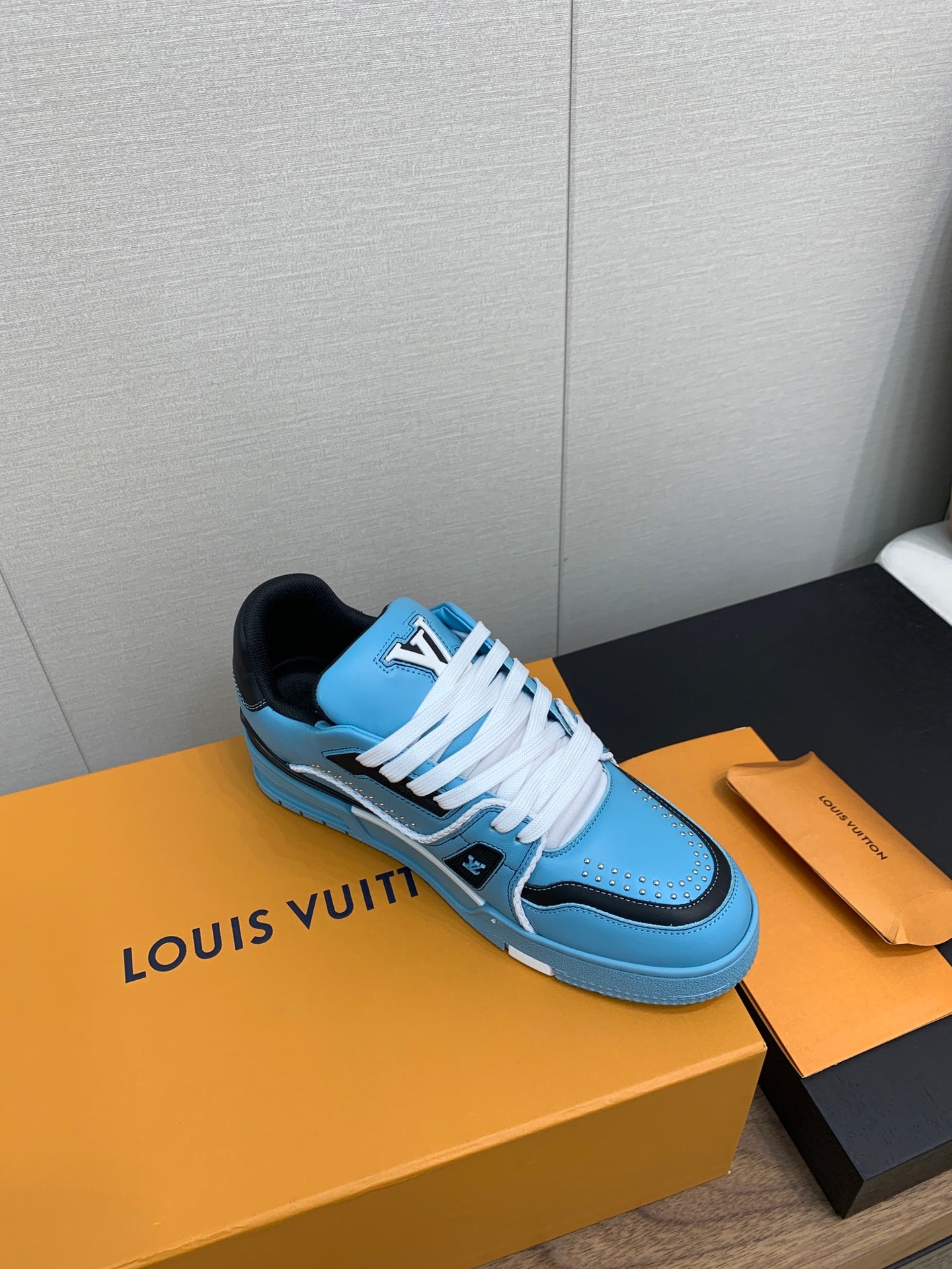 LOUIS VUITTON LV WOMEN'S TRAINER IN CERULEAN BLUE CALFSKIN