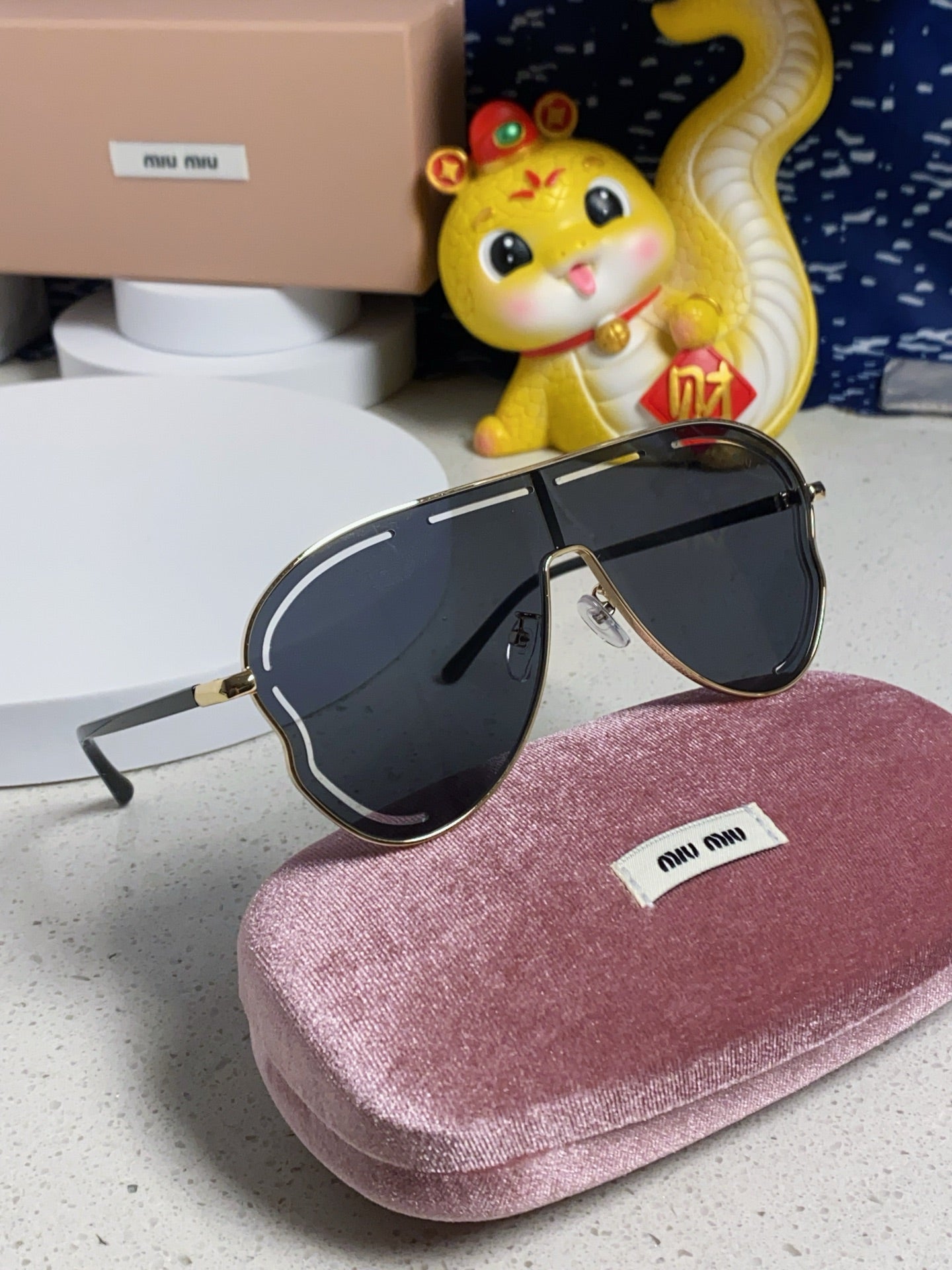 RUNWAY SUNGLASSES 571640 IN BLACK METAL BLACK LENSES
