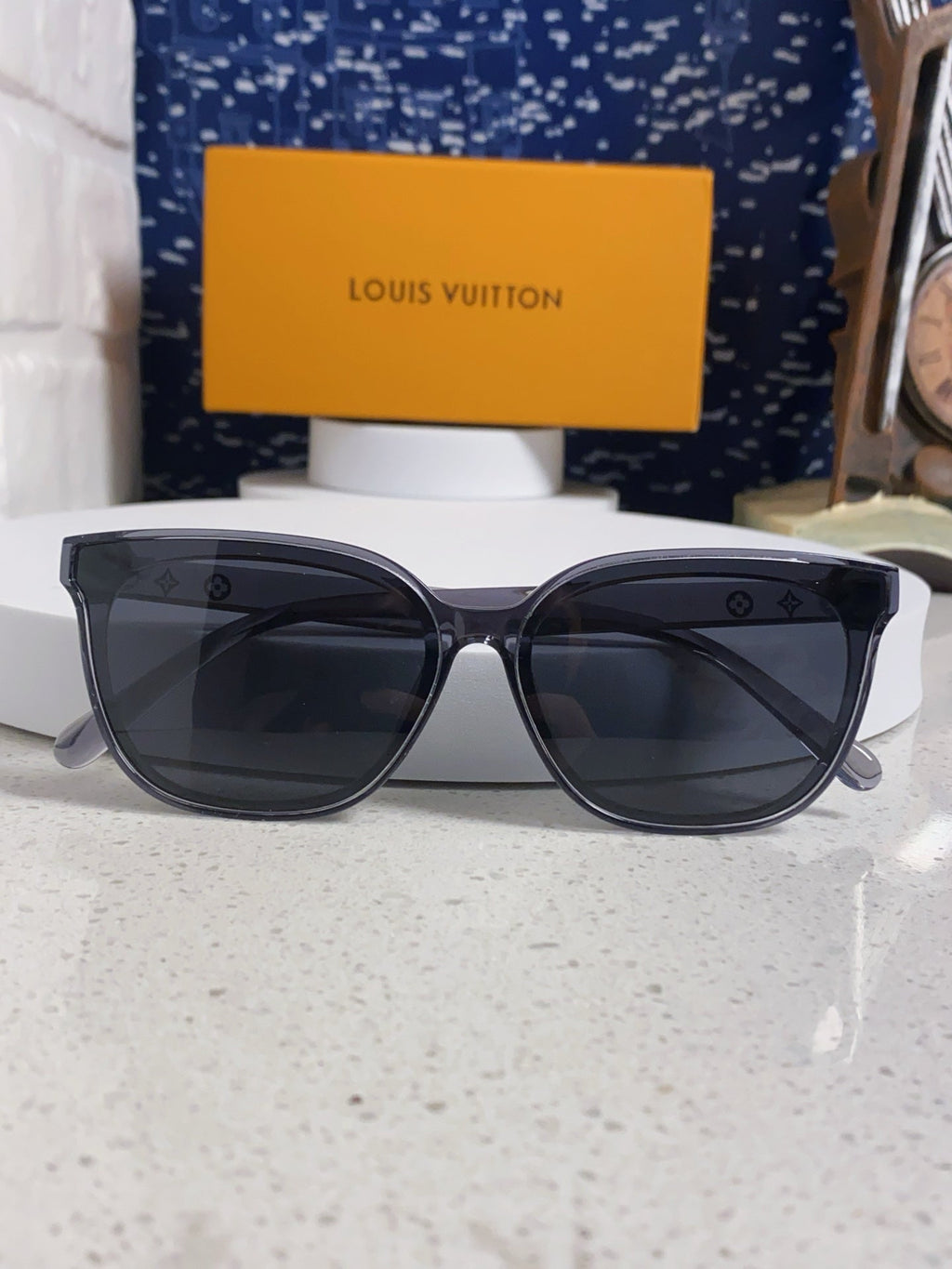 LOUIS VUITTON CAT EYE SUNGLASSES 571649 IN GREY CLEAR ACETATE