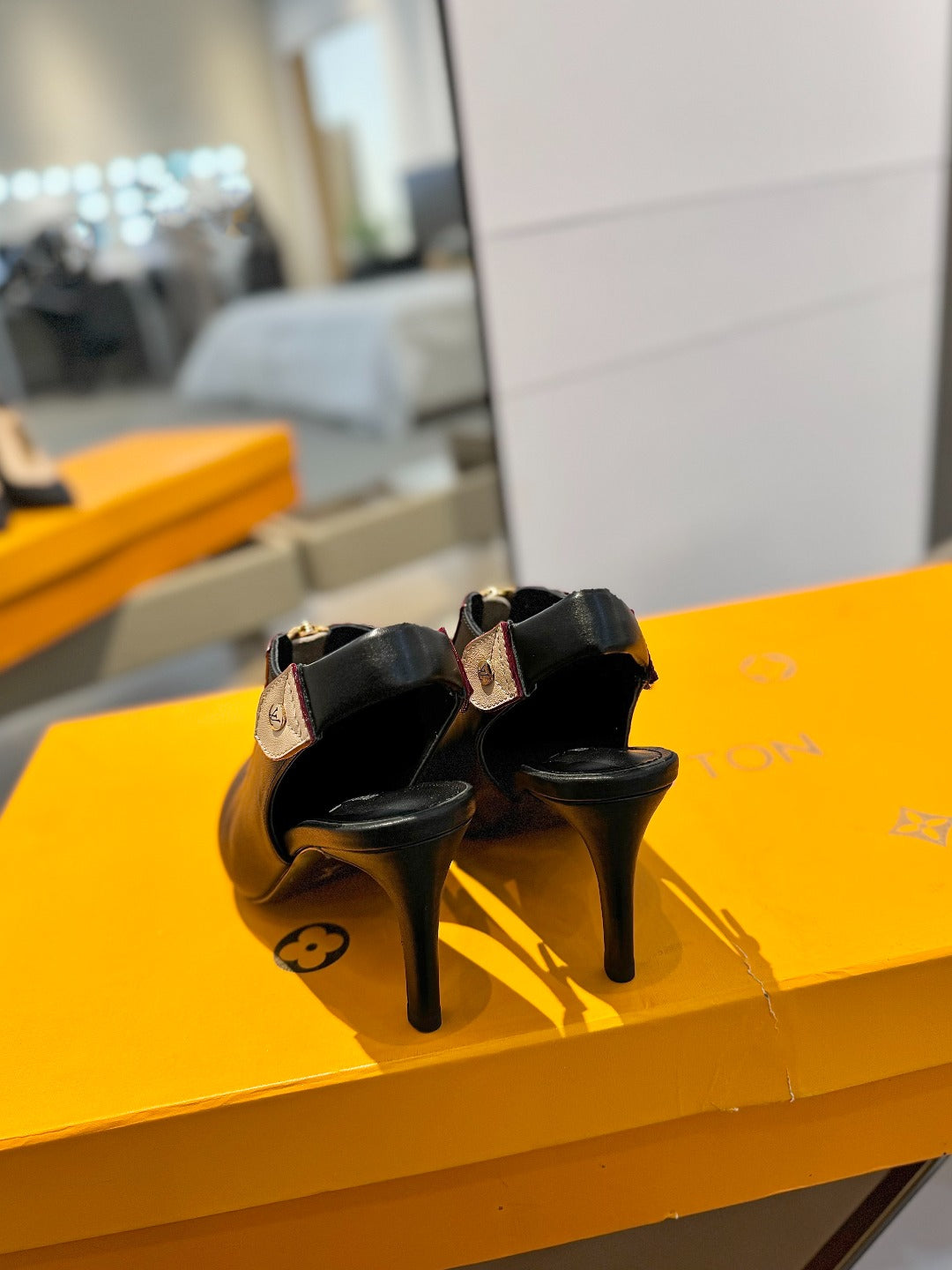 LOUIS VUITTON ALLURE HIGH 8 CM SLINGBACK IN BLACK MIX SAND BROWN CALFSKIN