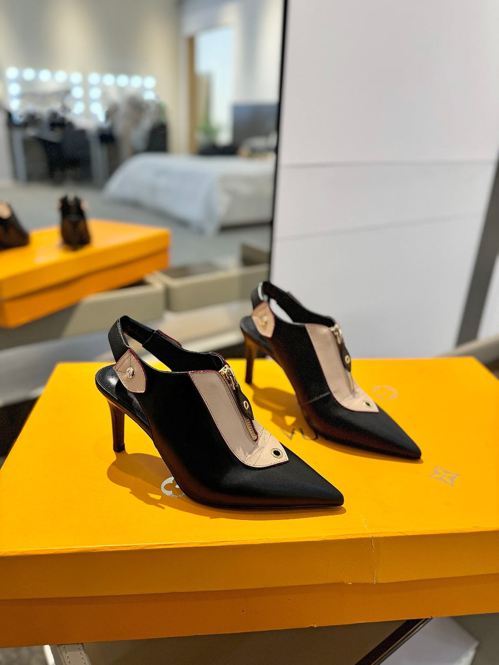 LOUIS VUITTON ALLURE HIGH 8 CM SLINGBACK IN BLACK MIX SAND BROWN CALFSKIN
