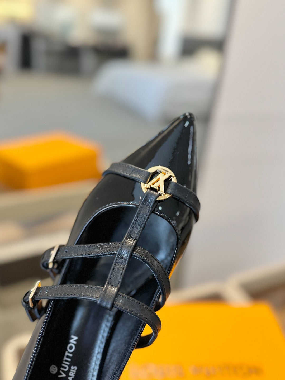 LOUIS VUITTON HIGH PUMP 5 CM TRIPLE-STRAP IN BLACK PATENT CALFSKIN
