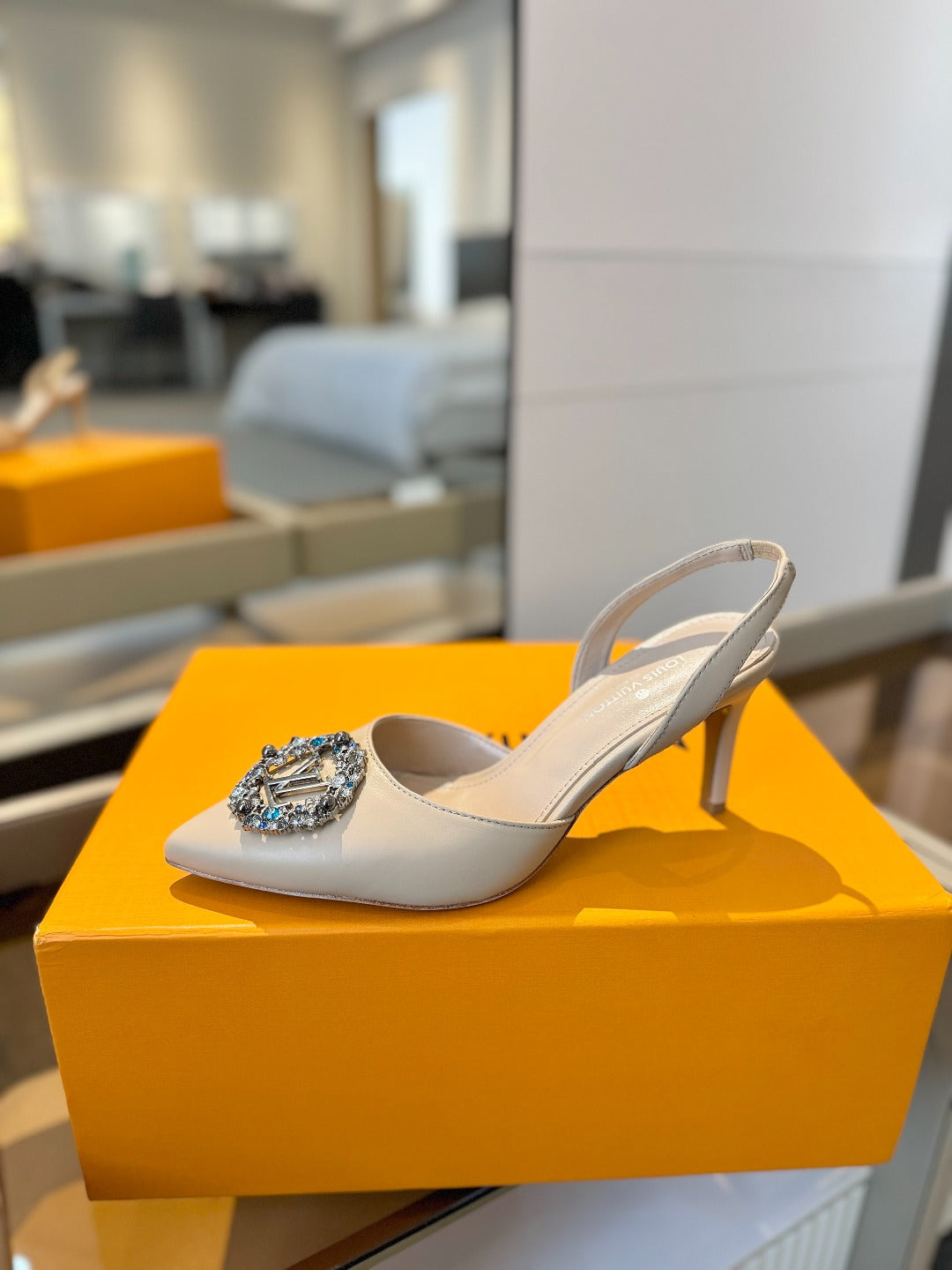 LOUIS VUITTON HIGH HEEL 75 MM SLINGBACK IN NUDE BEIGE CALFSKIN WITH CRYSTAL