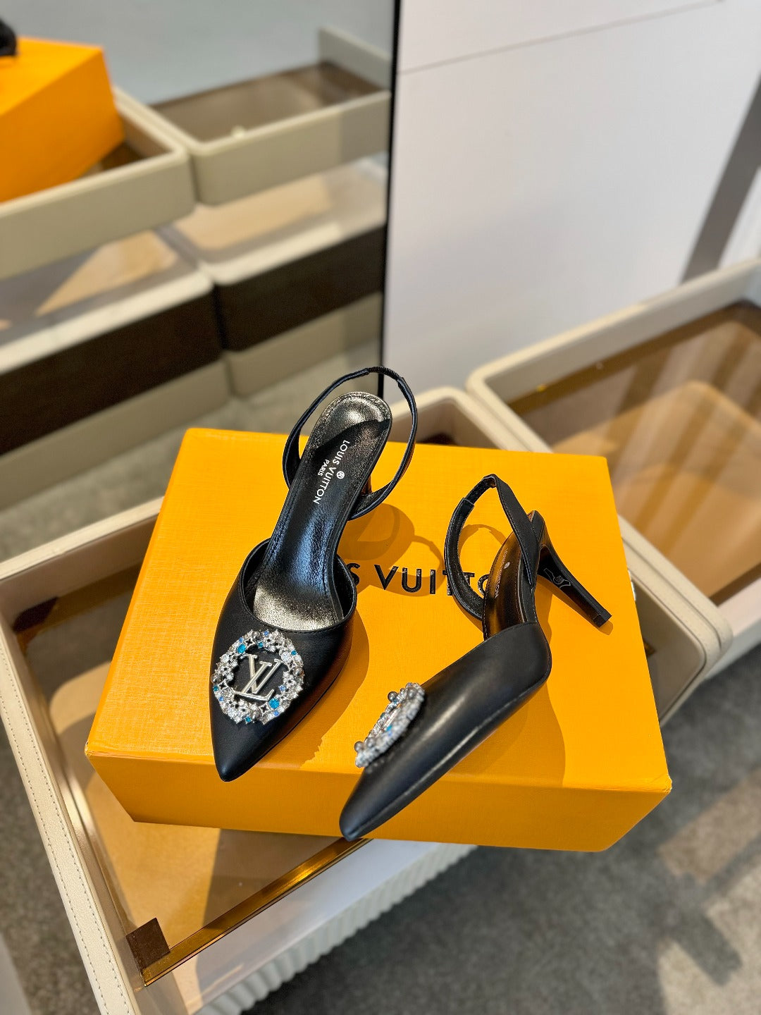 LOUIS VUITTON HIGH HEEL 75 MM SLINGBACK IN BLACK CALFSKIN WITH CRYSTAL