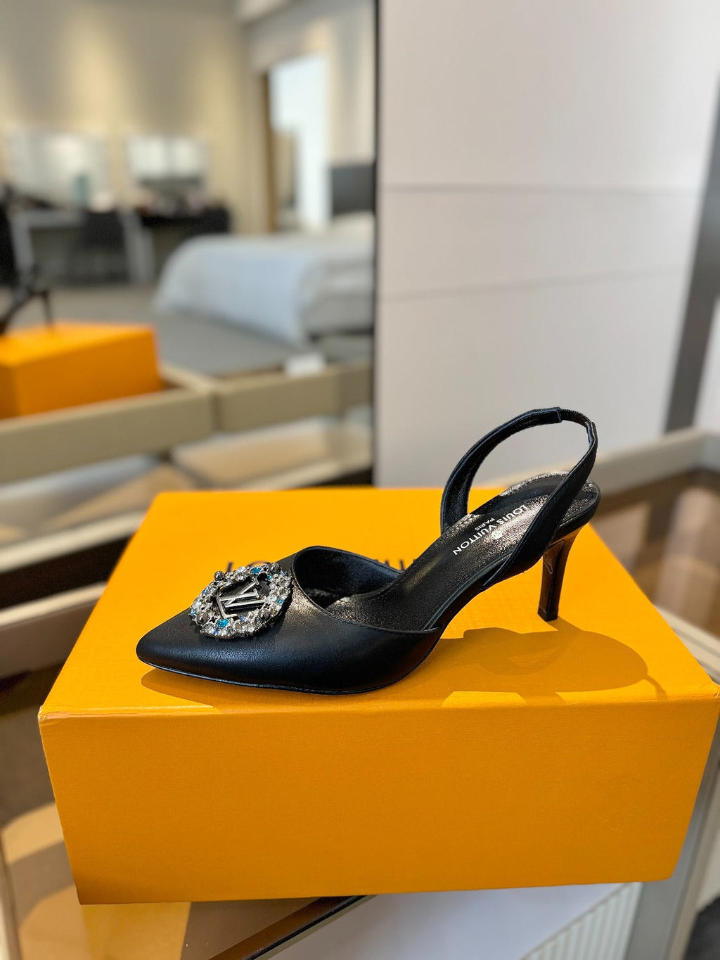 LOUIS VUITTON HIGH HEEL 75 MM SLINGBACK IN BLACK CALFSKIN WITH CRYSTAL