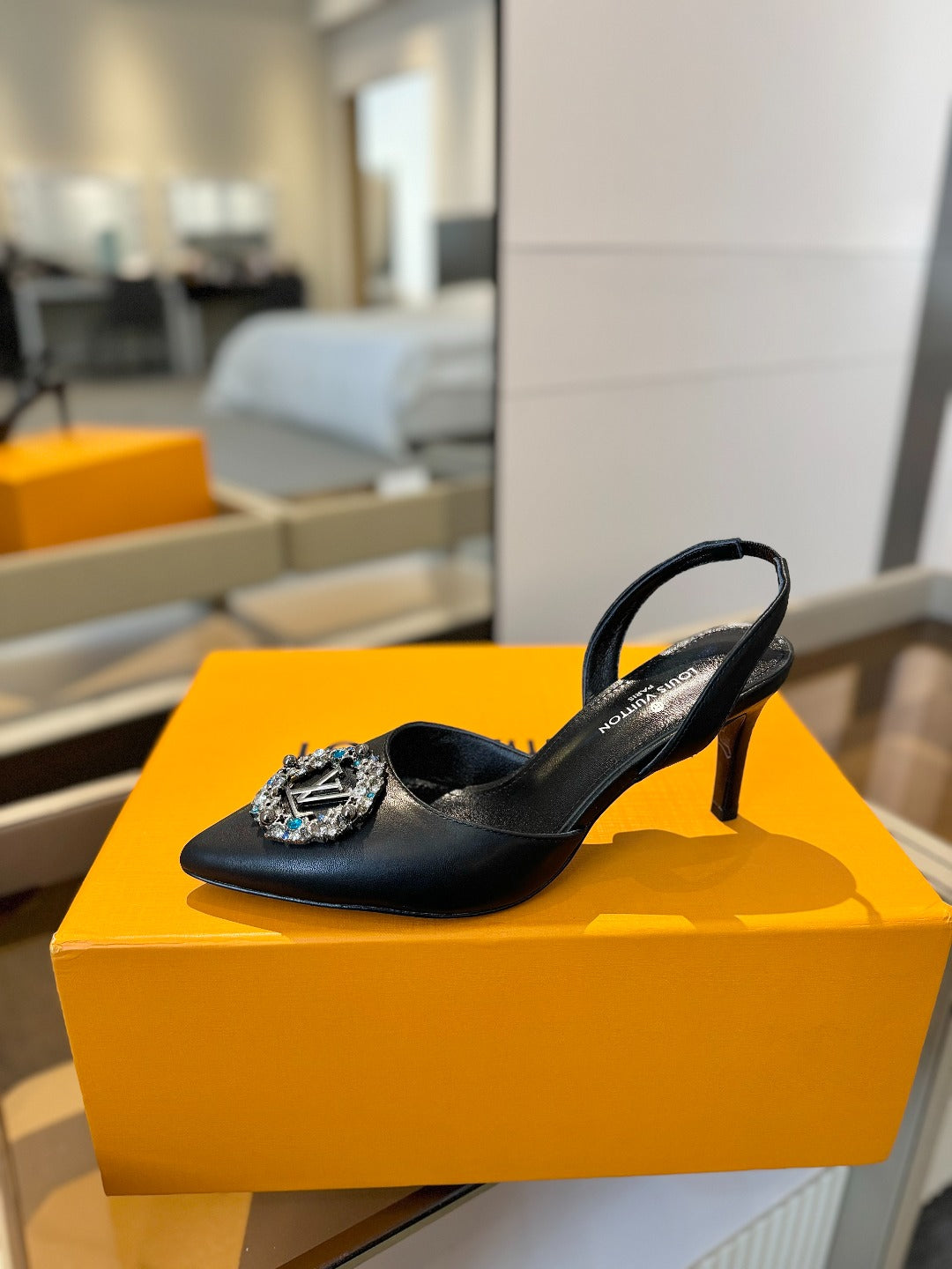 LOUIS VUITTON HIGH HEEL 75 MM SLINGBACK IN BLACK CALFSKIN WITH CRYSTAL