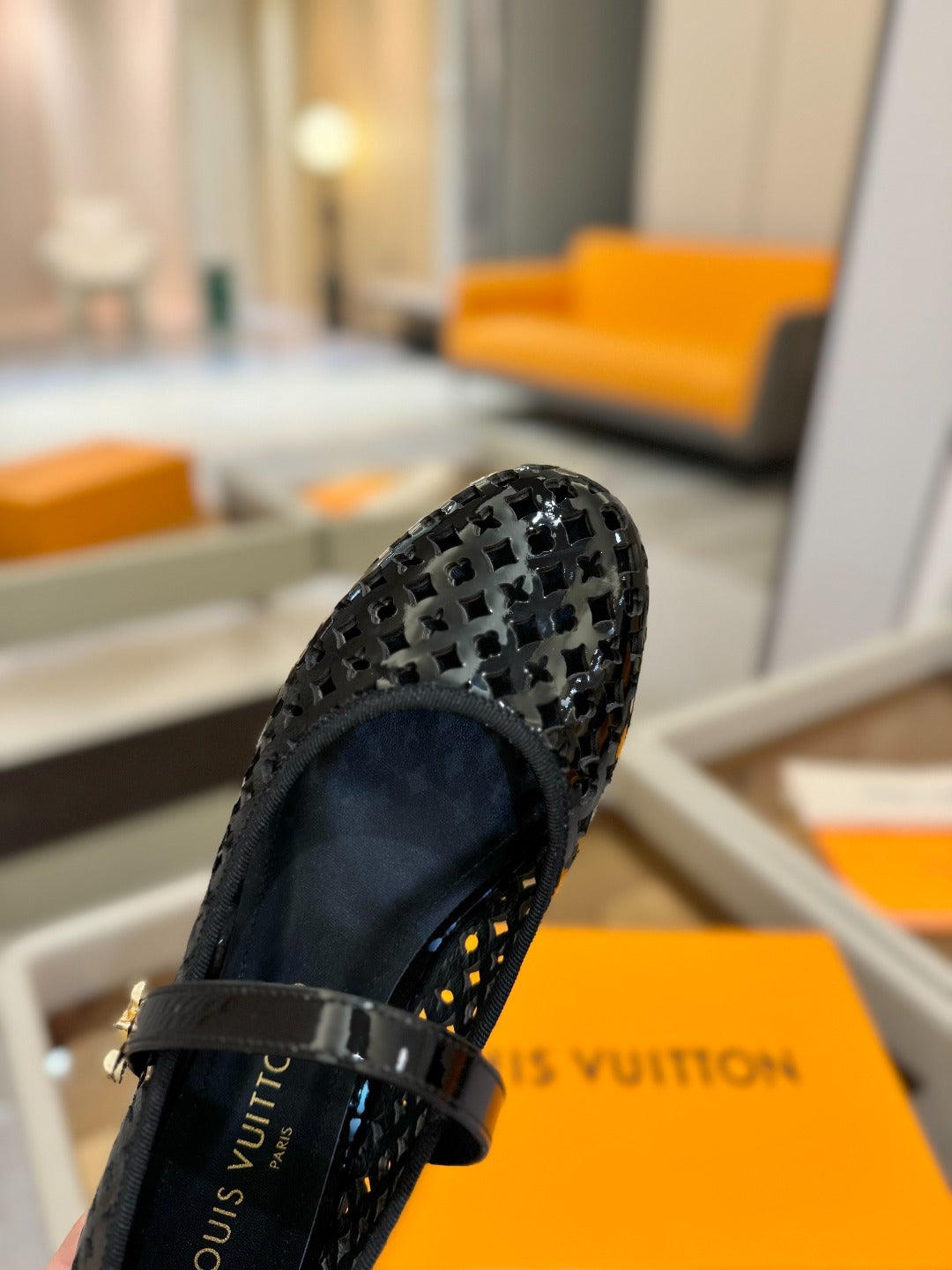 LOUIS VUITTON ROMY FLAT BALLERINA IN BLACK MESH PATENT CALFSKIN