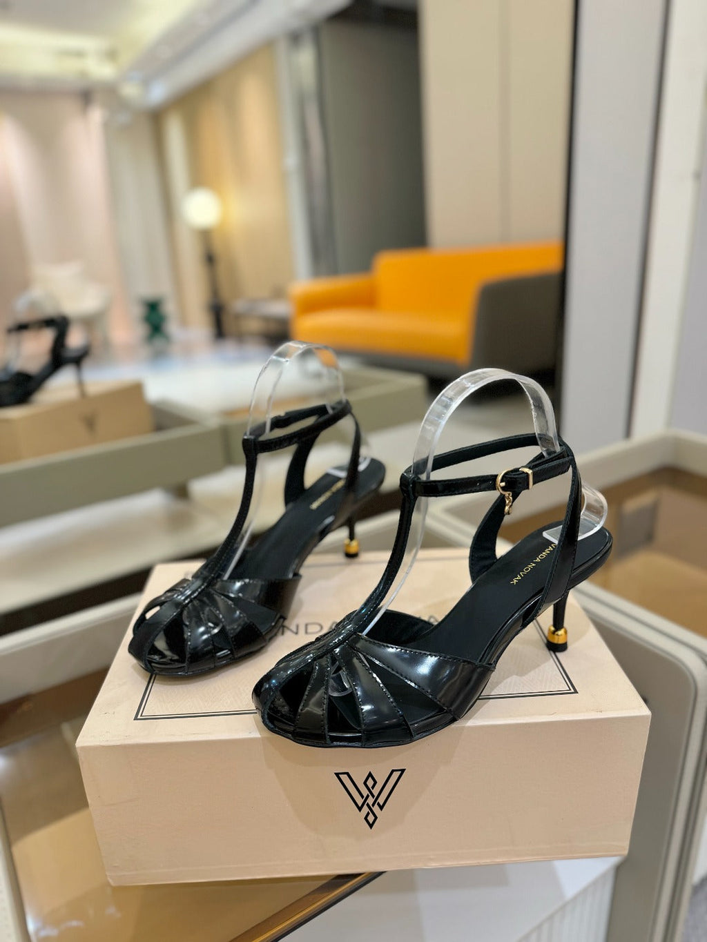 LOUIS VUITTON HIGH SANDALS 75 MM IN BLACK PATENT CALFSKIN